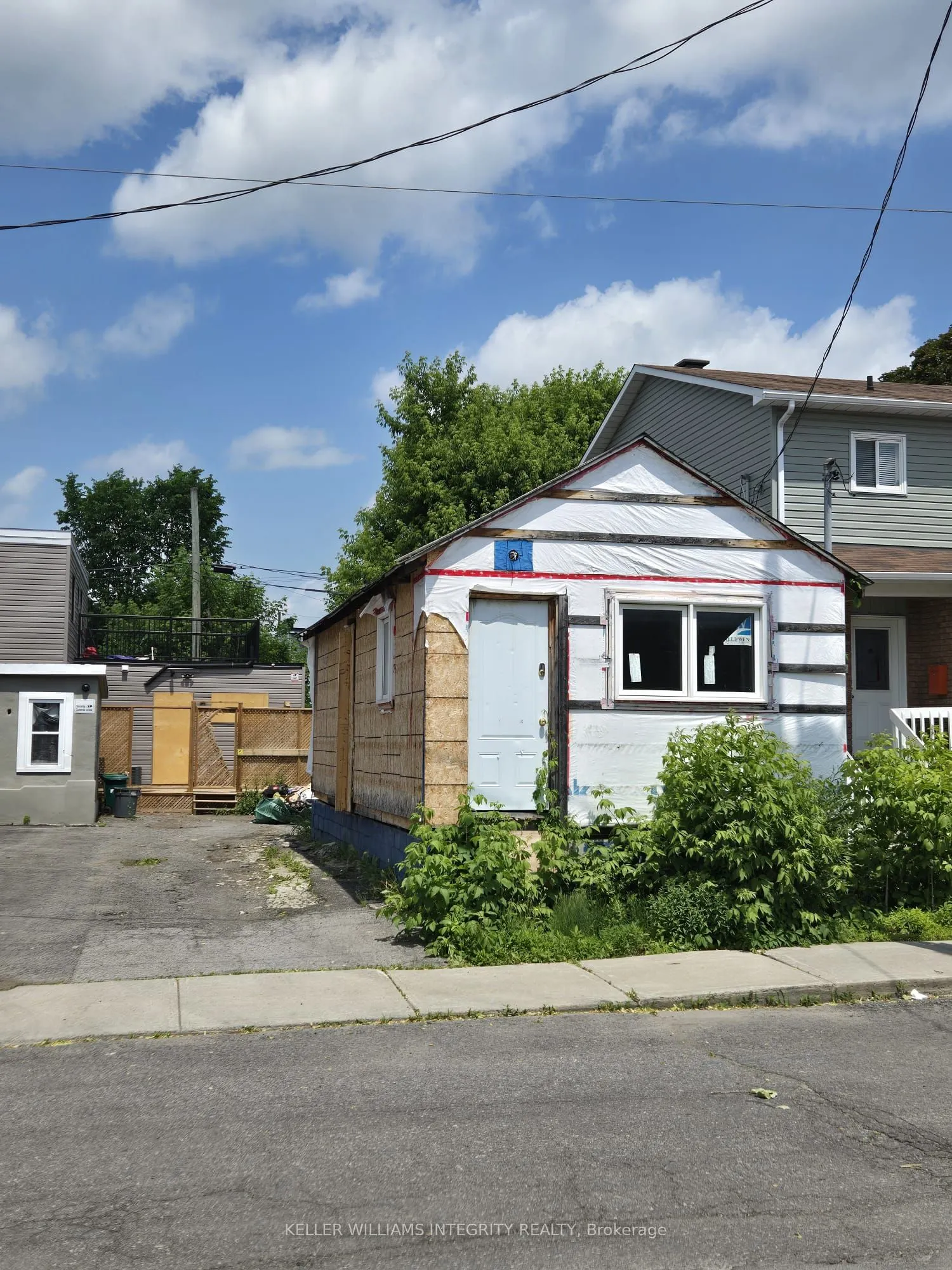207 Carillon Street