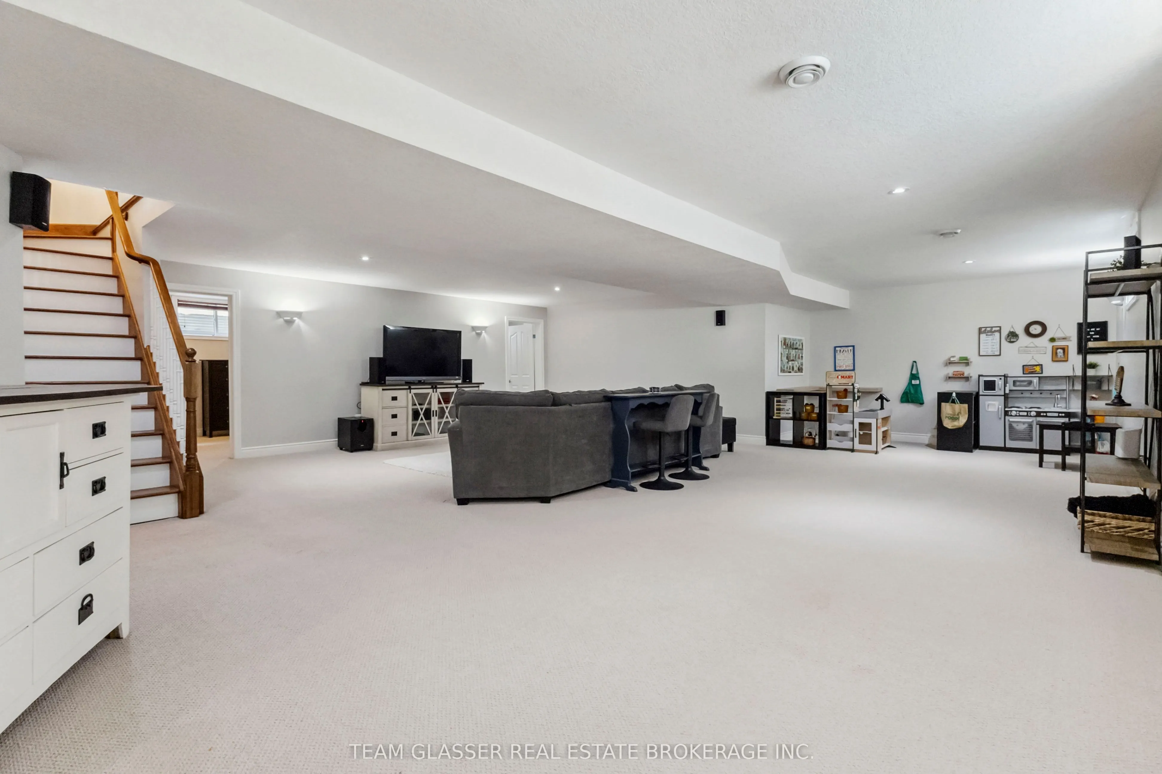 143 DEBORAH Drive