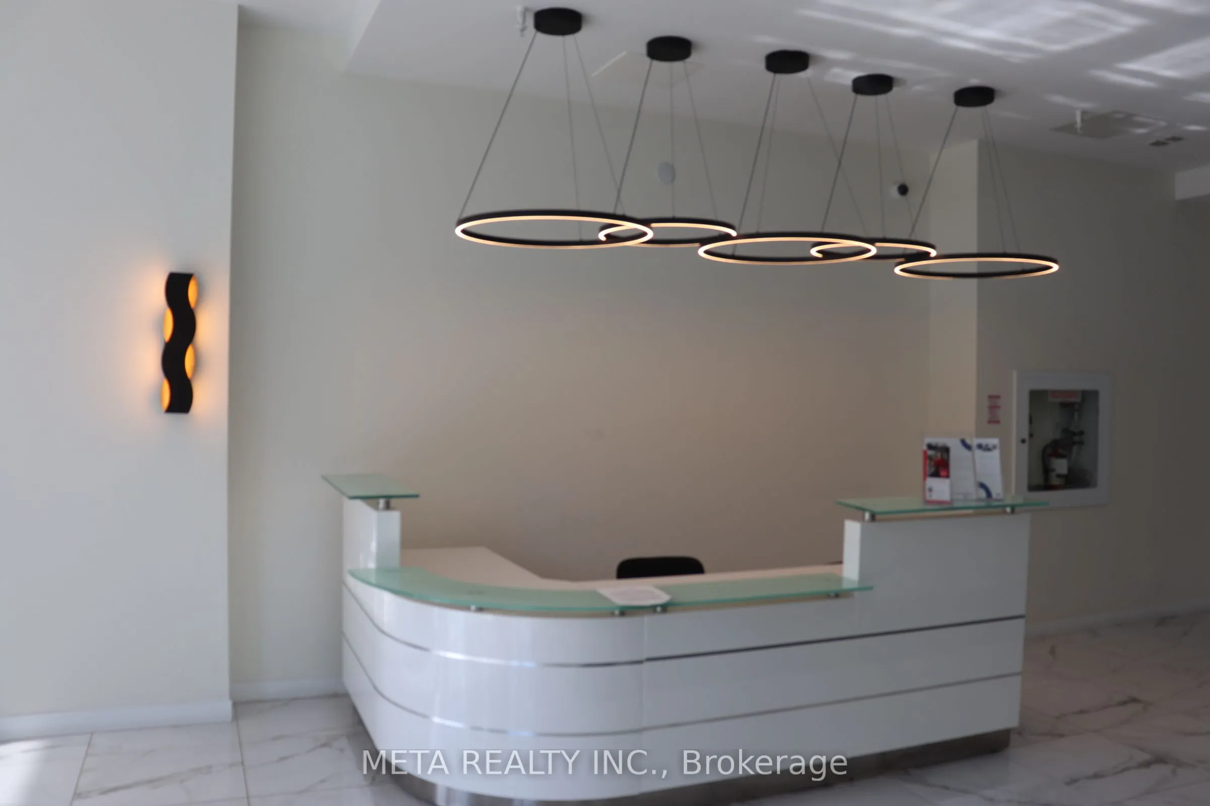 128 KING Street #908