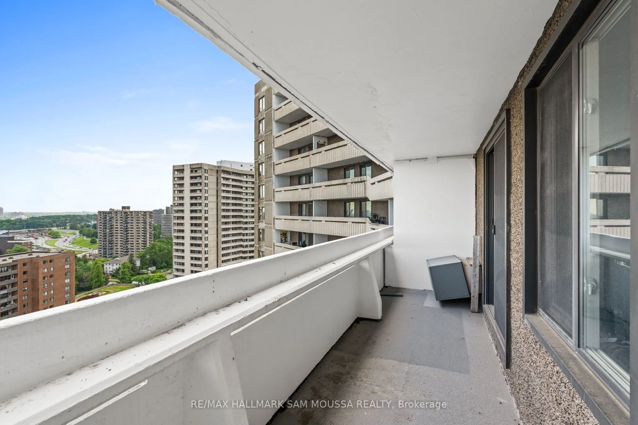 1081 Ambleside Drive, #2003
