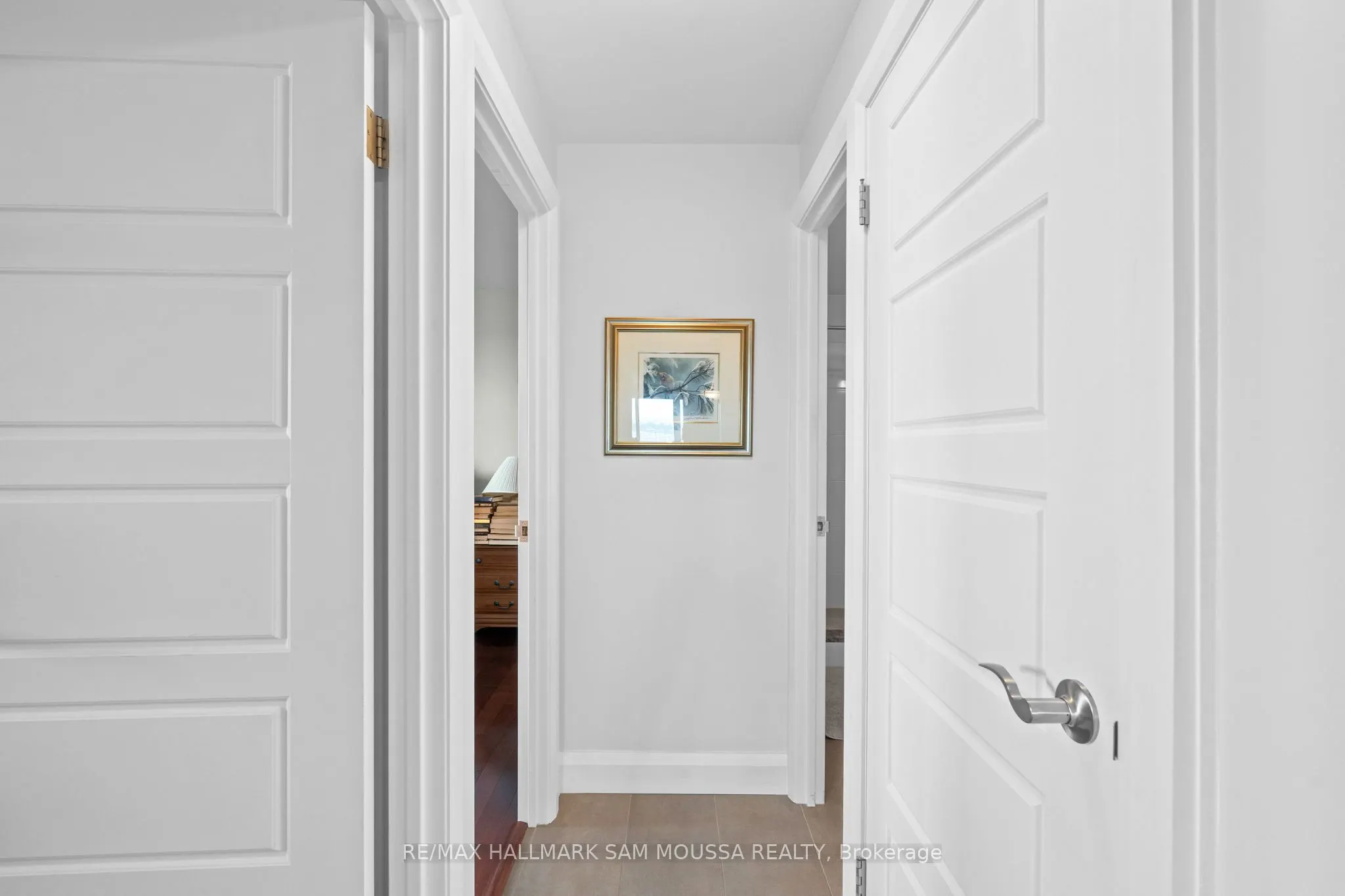 1081 Ambleside Drive, #2003