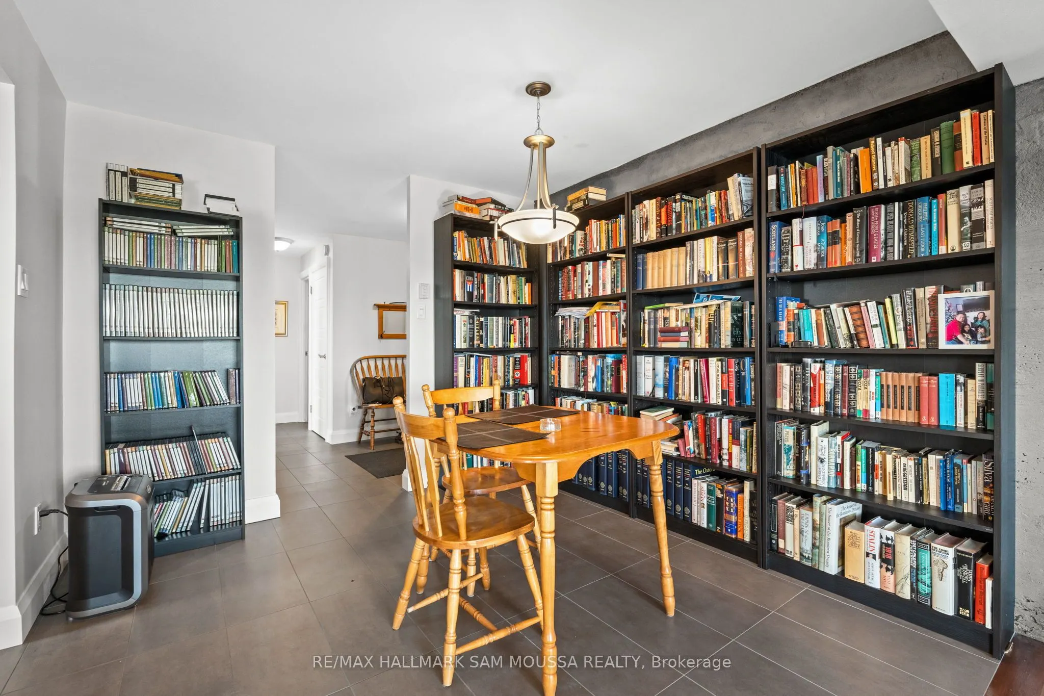 1081 Ambleside Drive, #2003