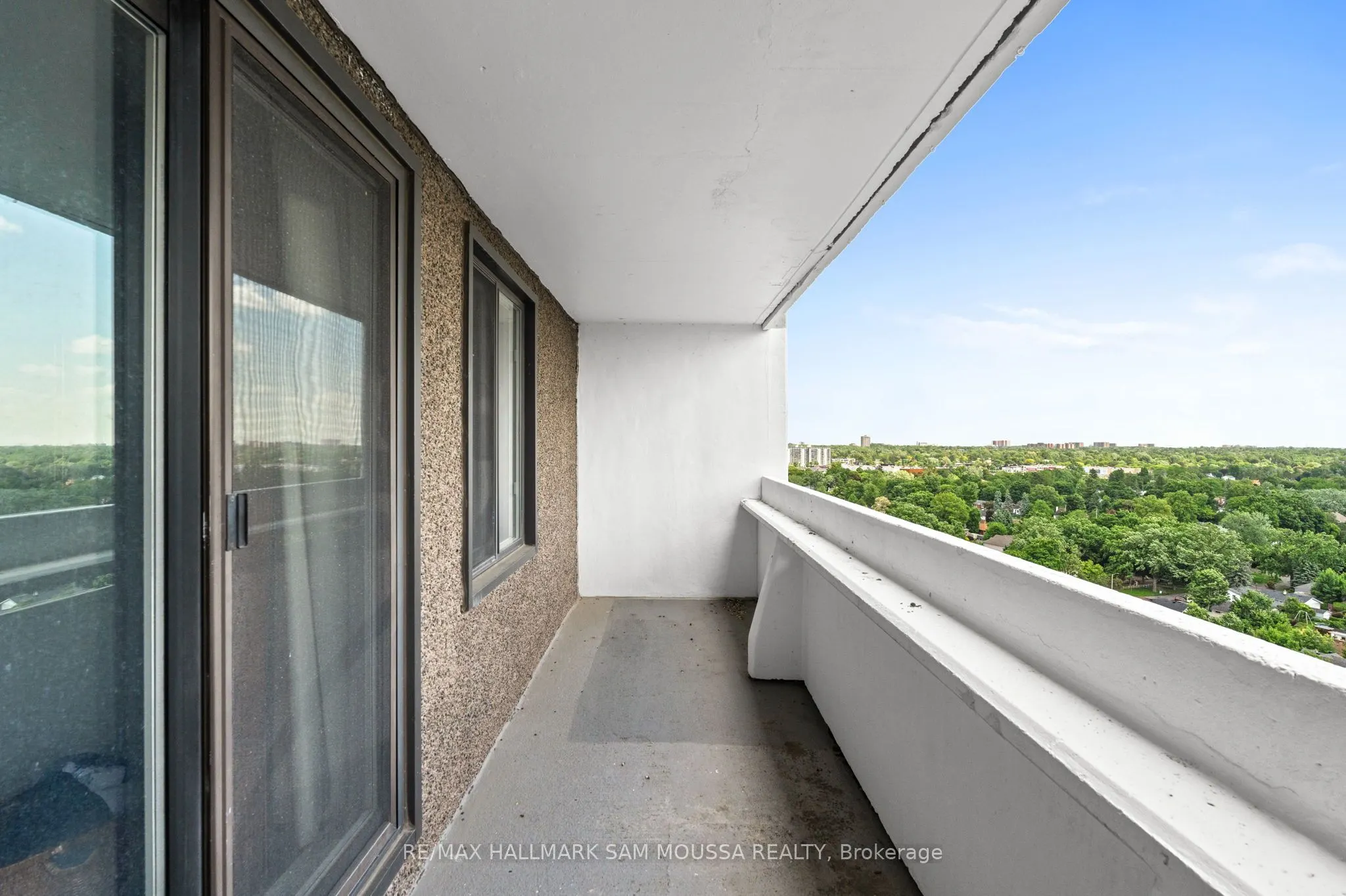 1081 Ambleside Drive, #2003