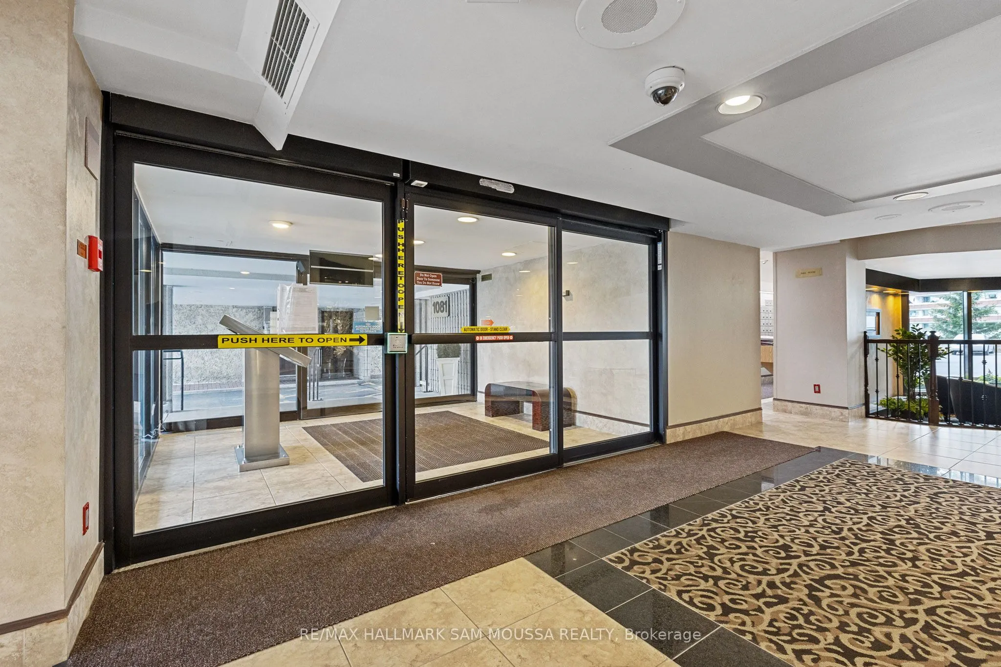 1081 Ambleside Drive, #2003