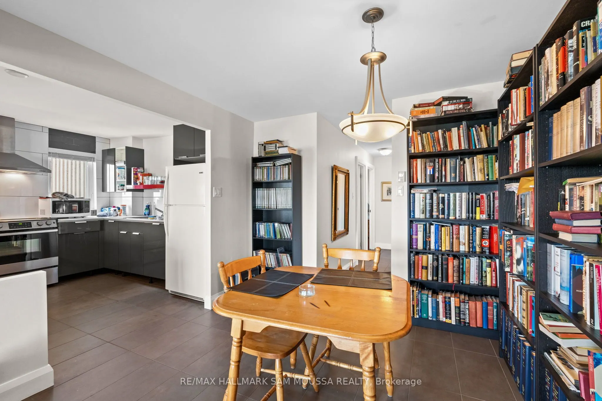 1081 Ambleside Drive, #2003