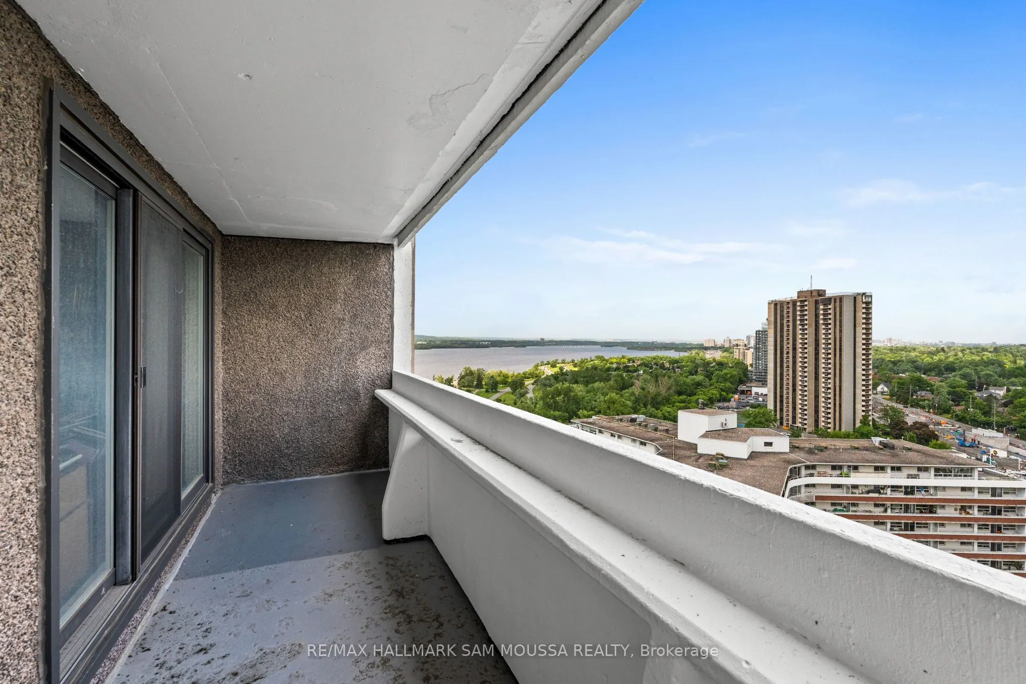 1081 Ambleside Drive, #2003