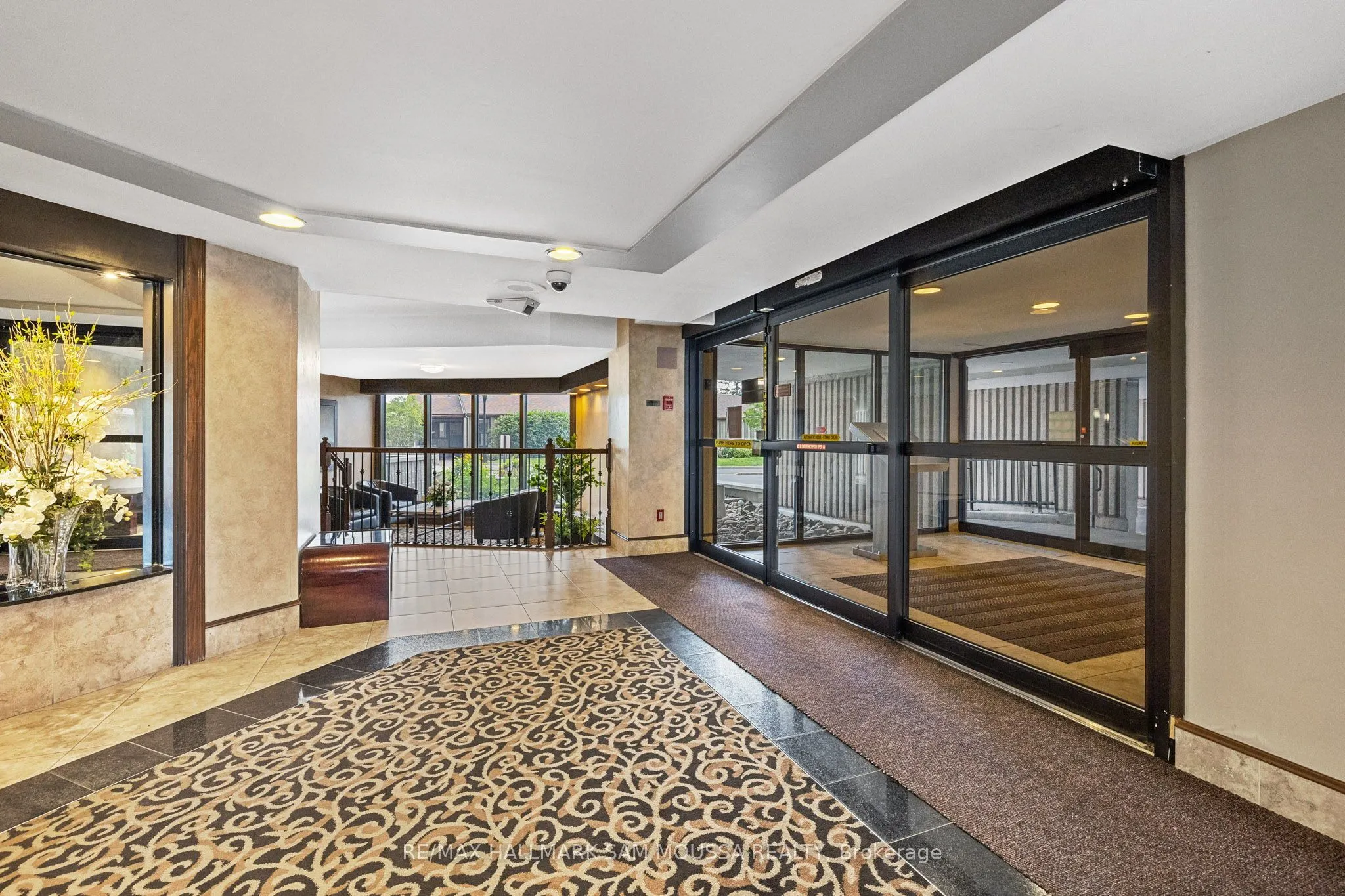 1081 Ambleside Drive, #2003