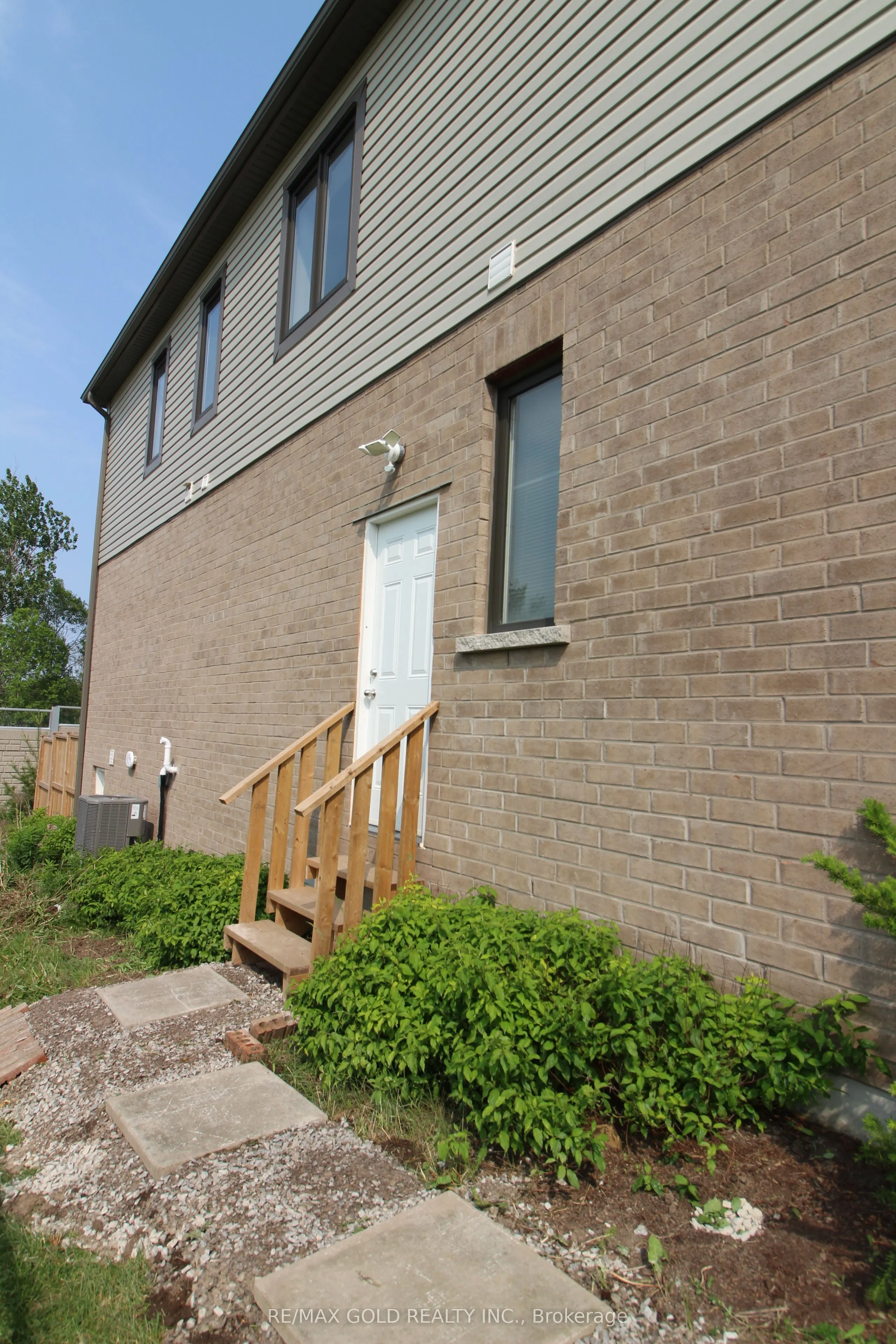 166 Deerpath Drive #1