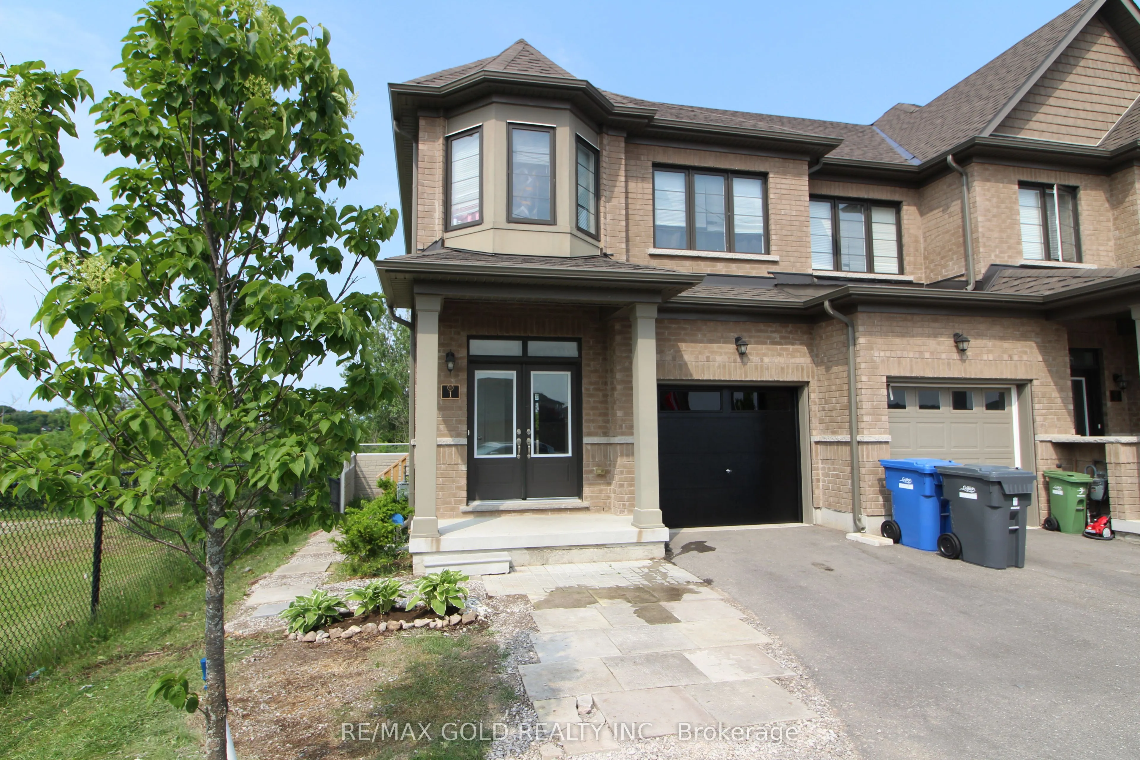 166 Deerpath Drive #1
