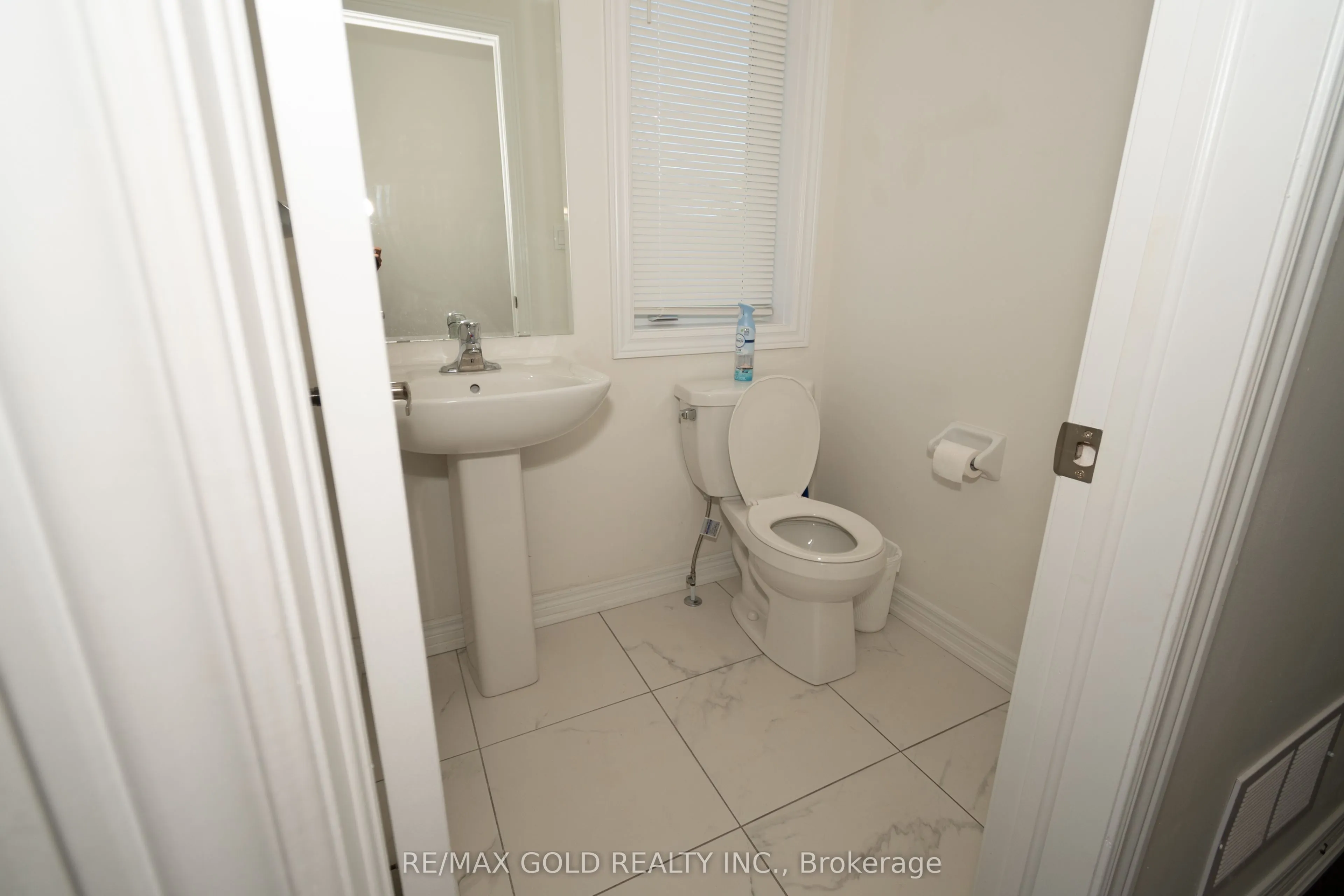 166 Deerpath Drive #1