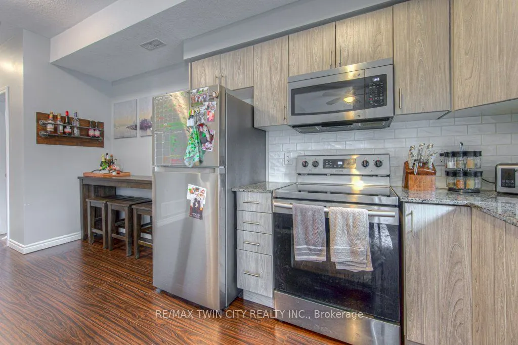 1430 Highland Road W, #19A