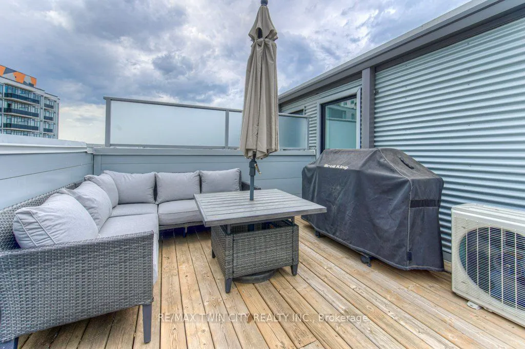 1430 Highland Road W, #19A