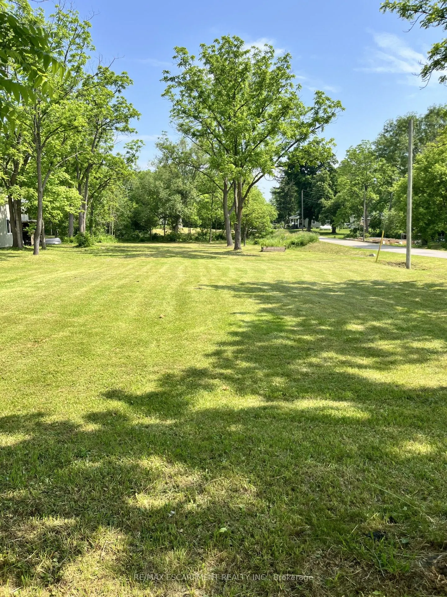 Lot 5 Centre Street S