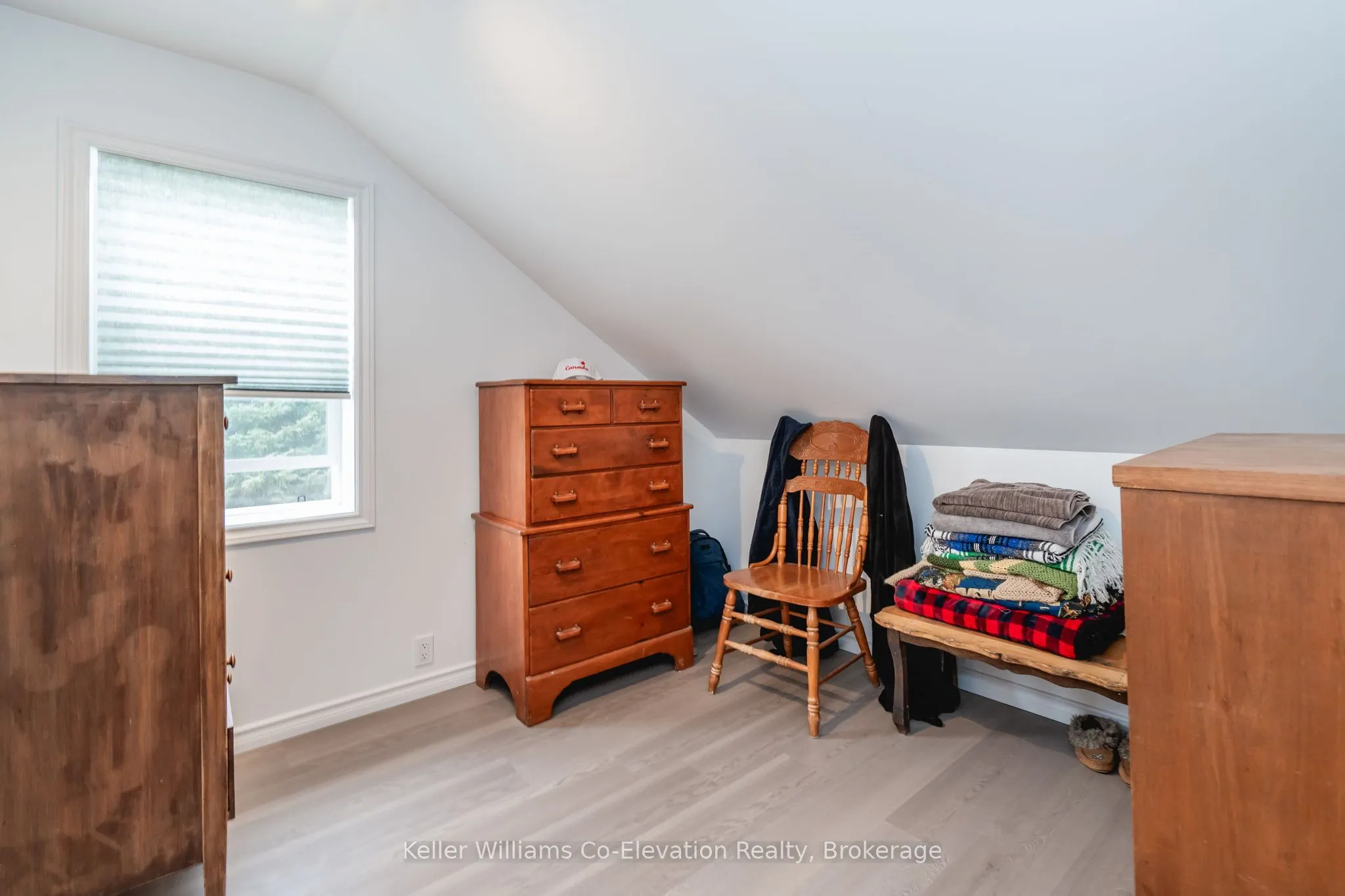 13 TORONTO Avenue
