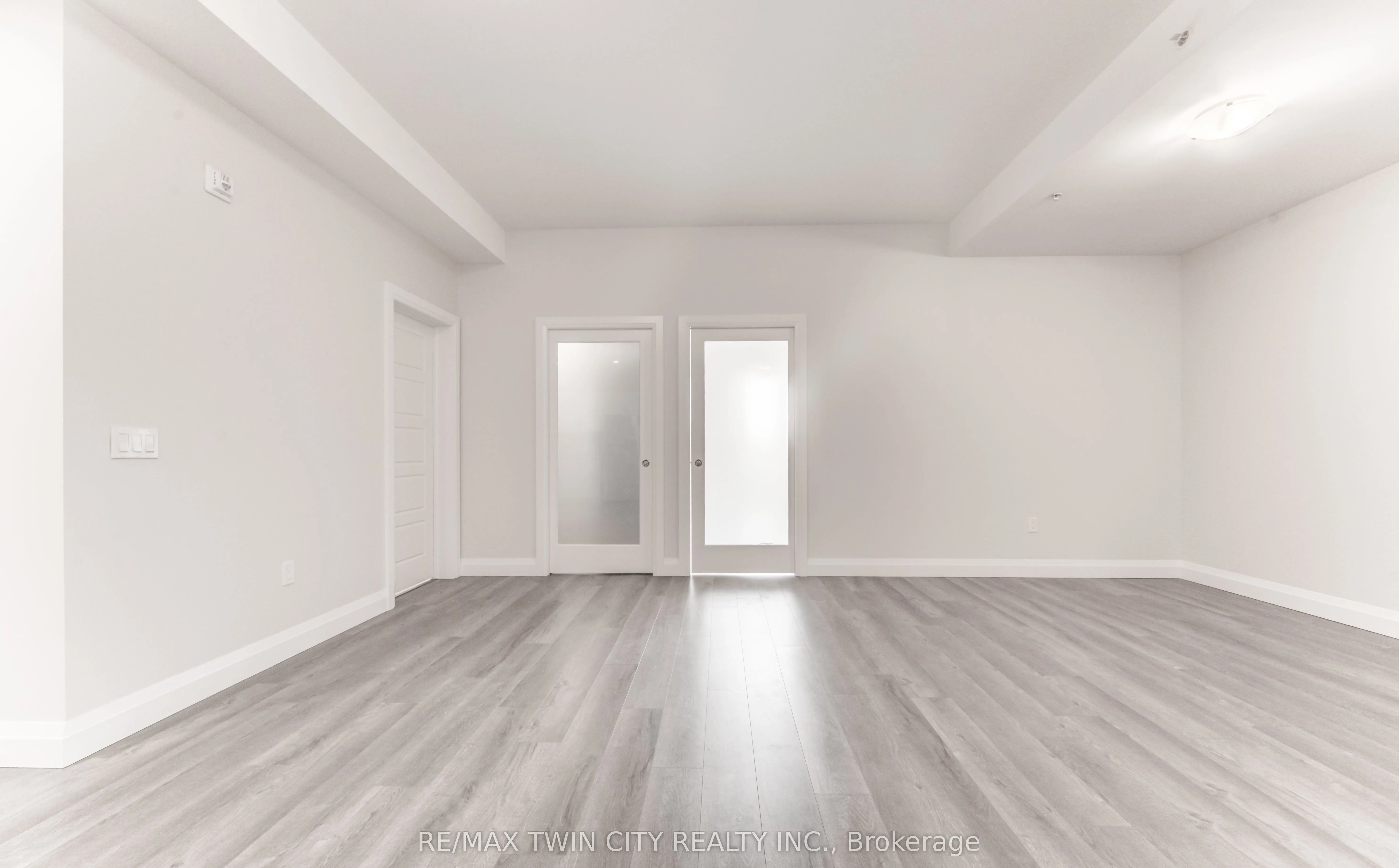 5 Wake Robin Drive, #303