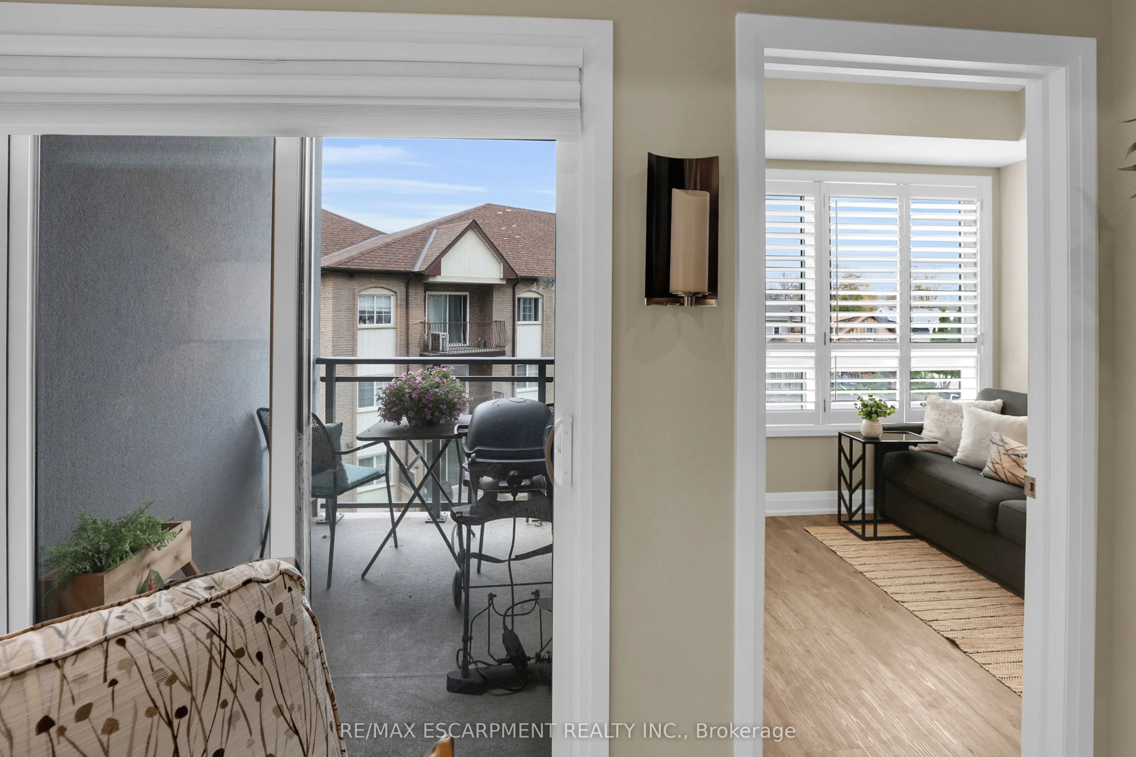 39 Robinson Street N, #4