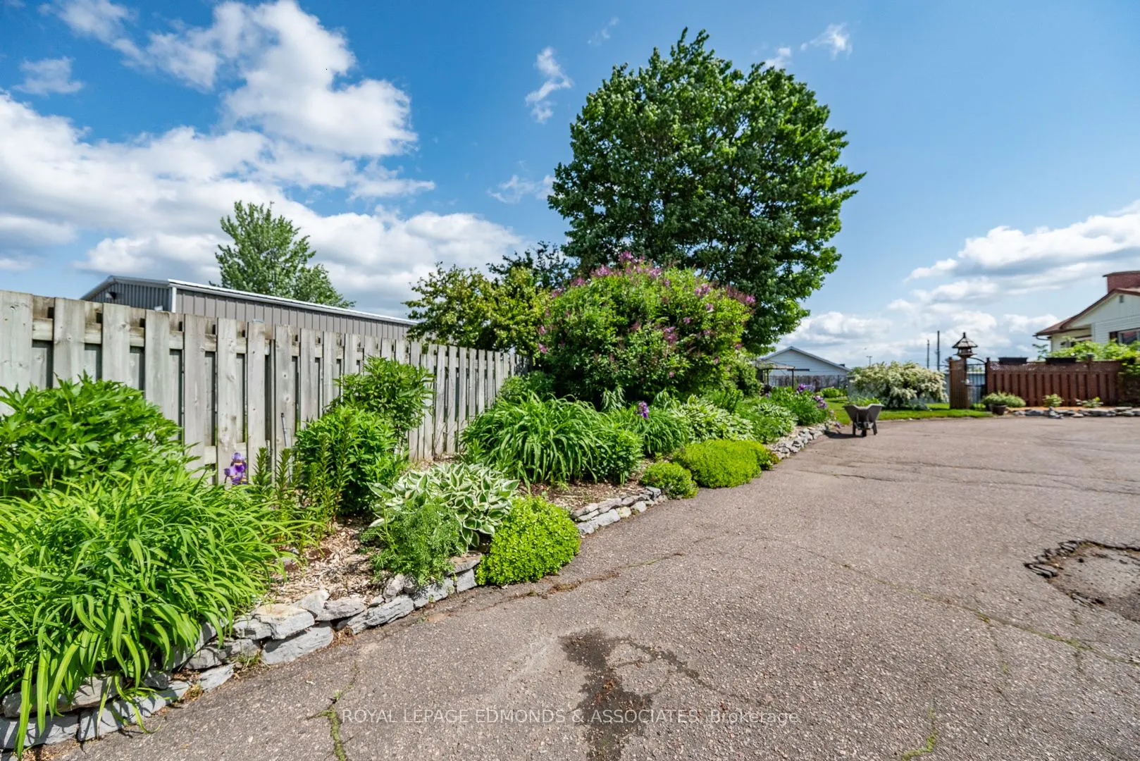 1315 Blakely Crescent W