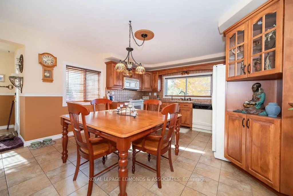 1315 Blakely Crescent W