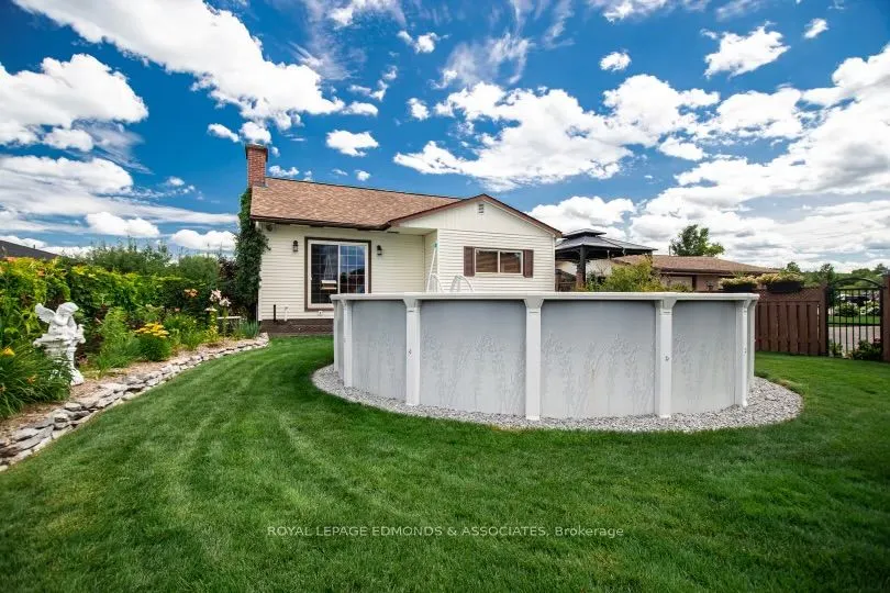 1315 Blakely Crescent W