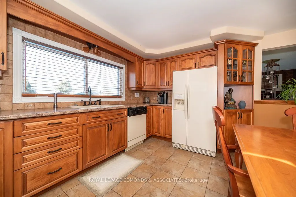1315 Blakely Crescent W