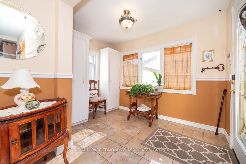 1315 Blakely Crescent W