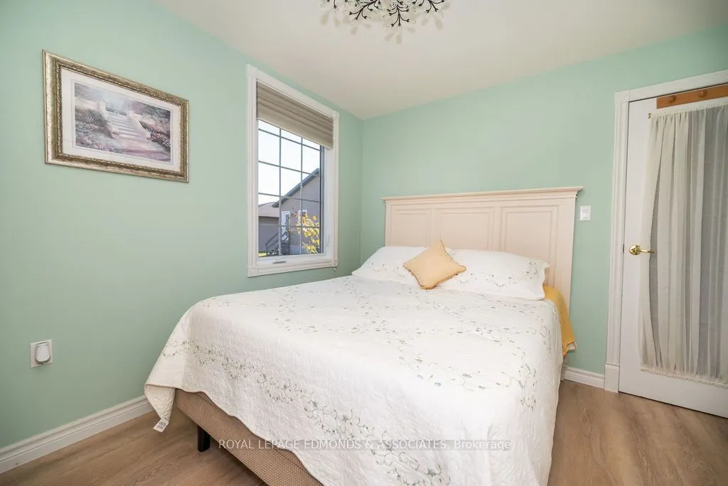 1315 Blakely Crescent W