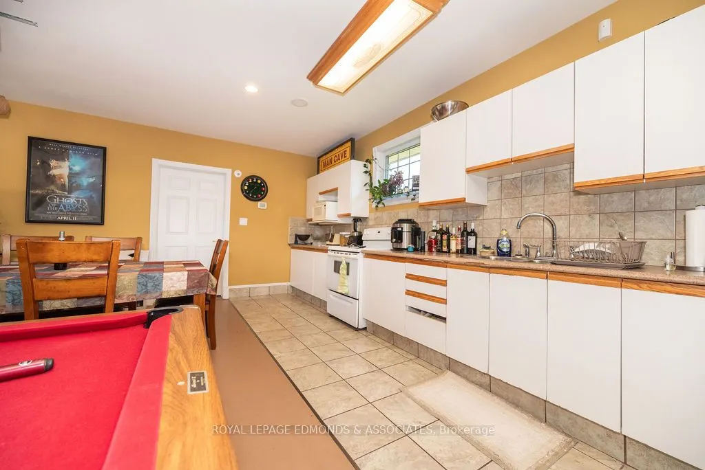 1315 Blakely Crescent W