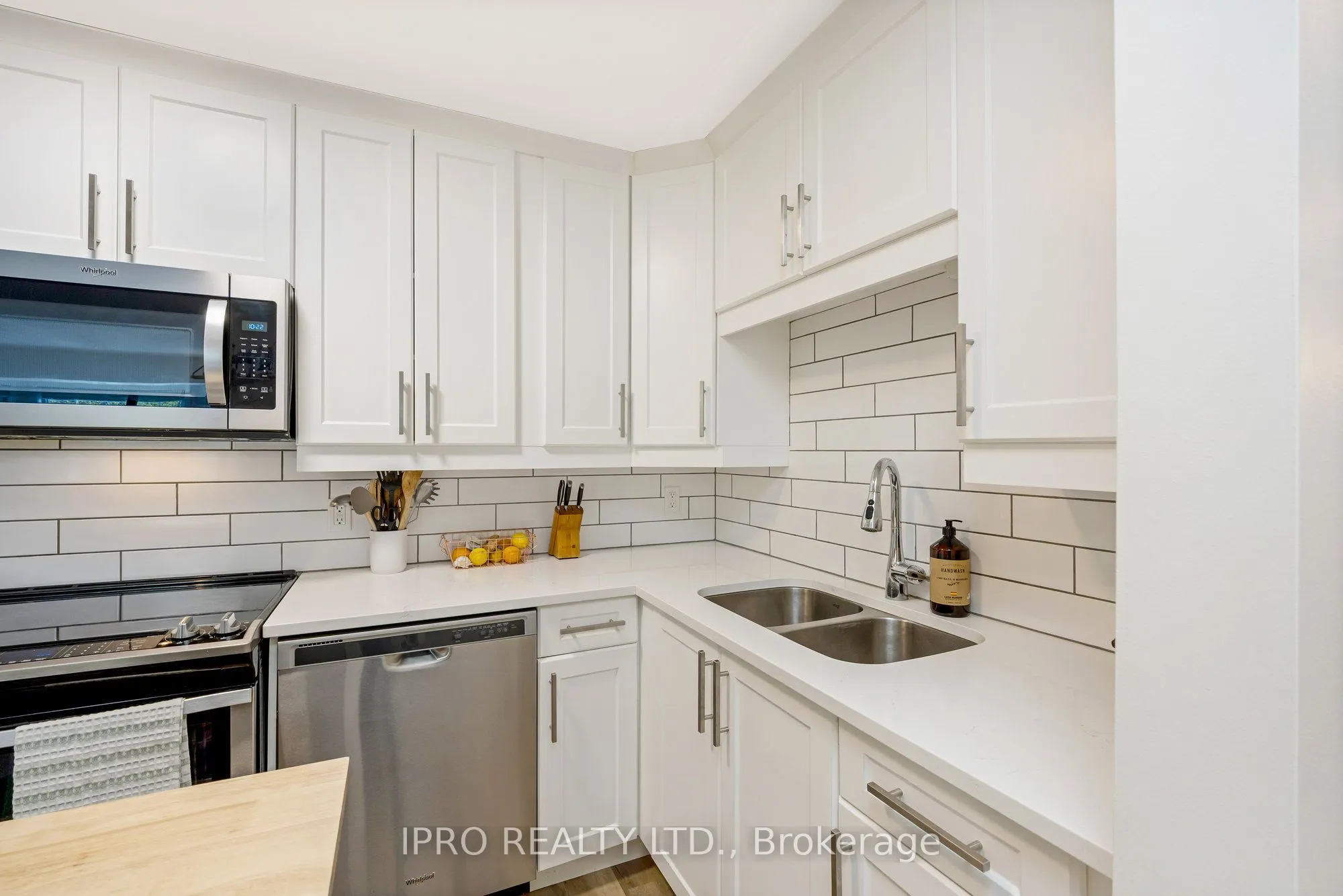 264 Alma Street, #203