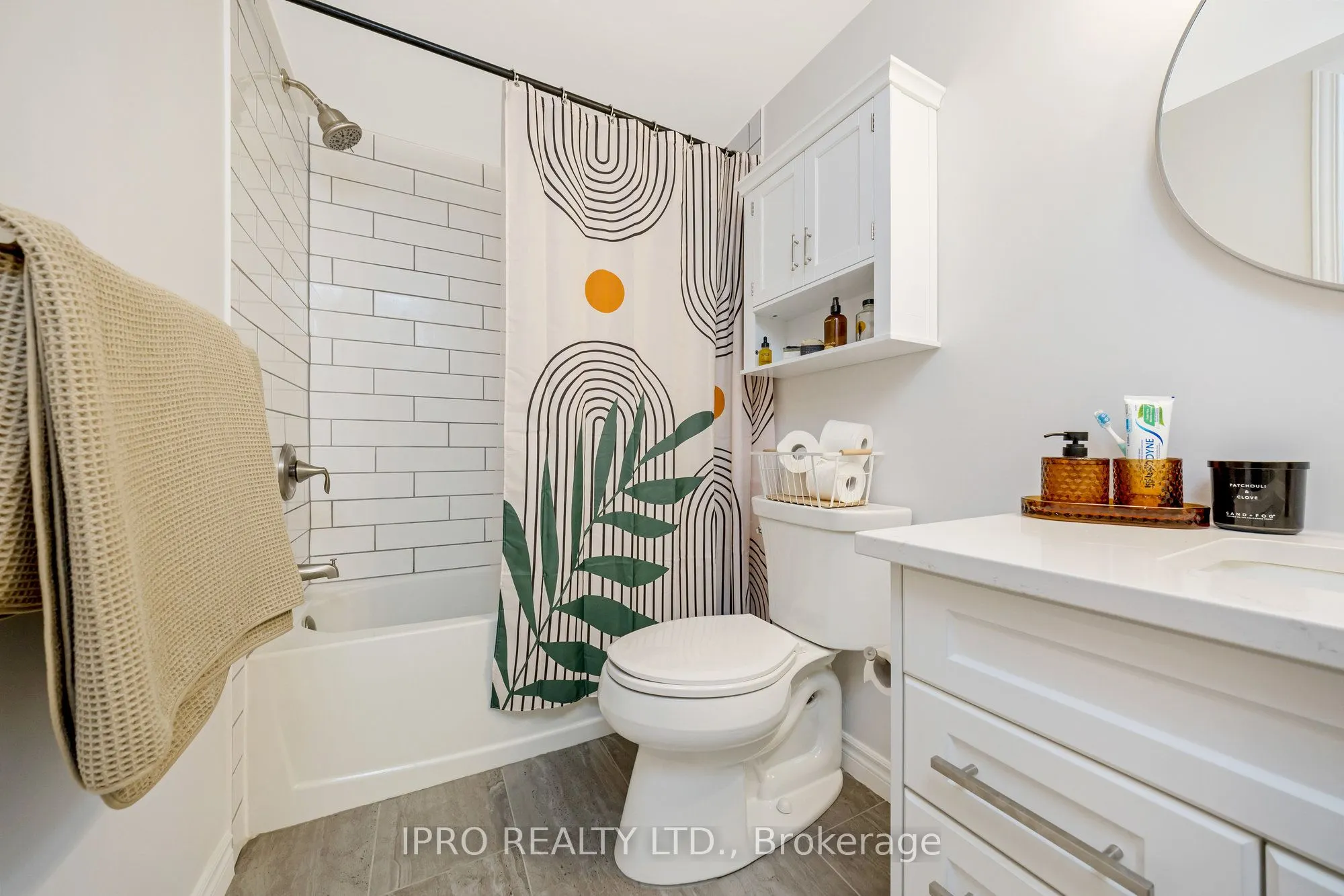 264 Alma Street, #203