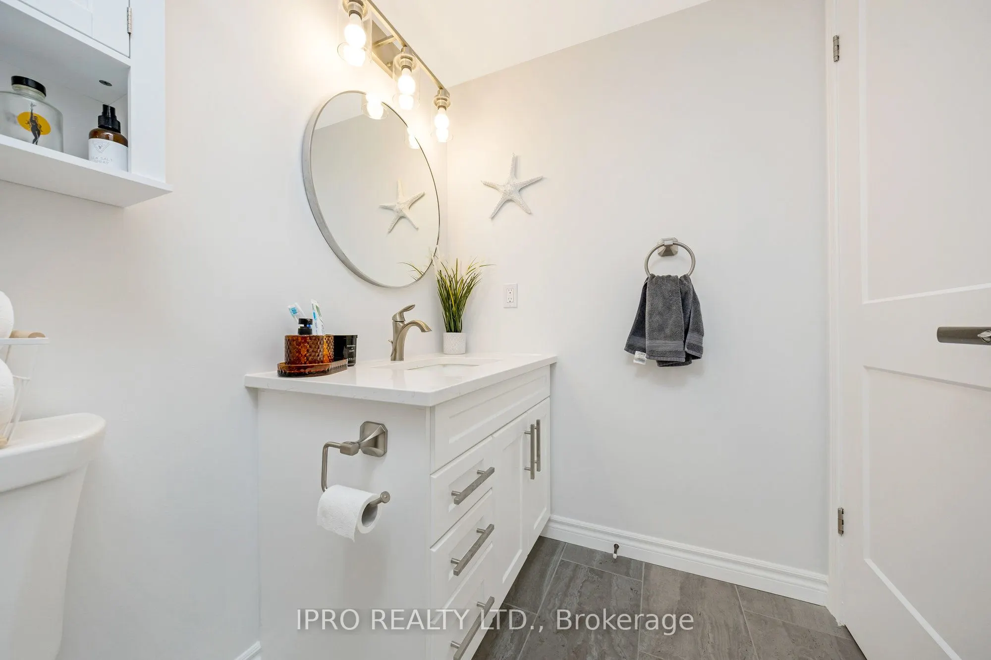 264 Alma Street, #203