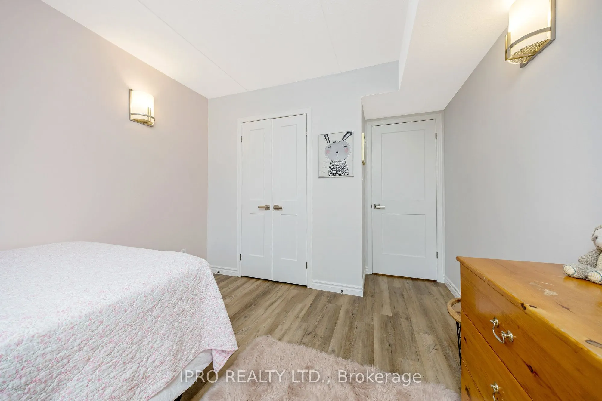 264 Alma Street, #203