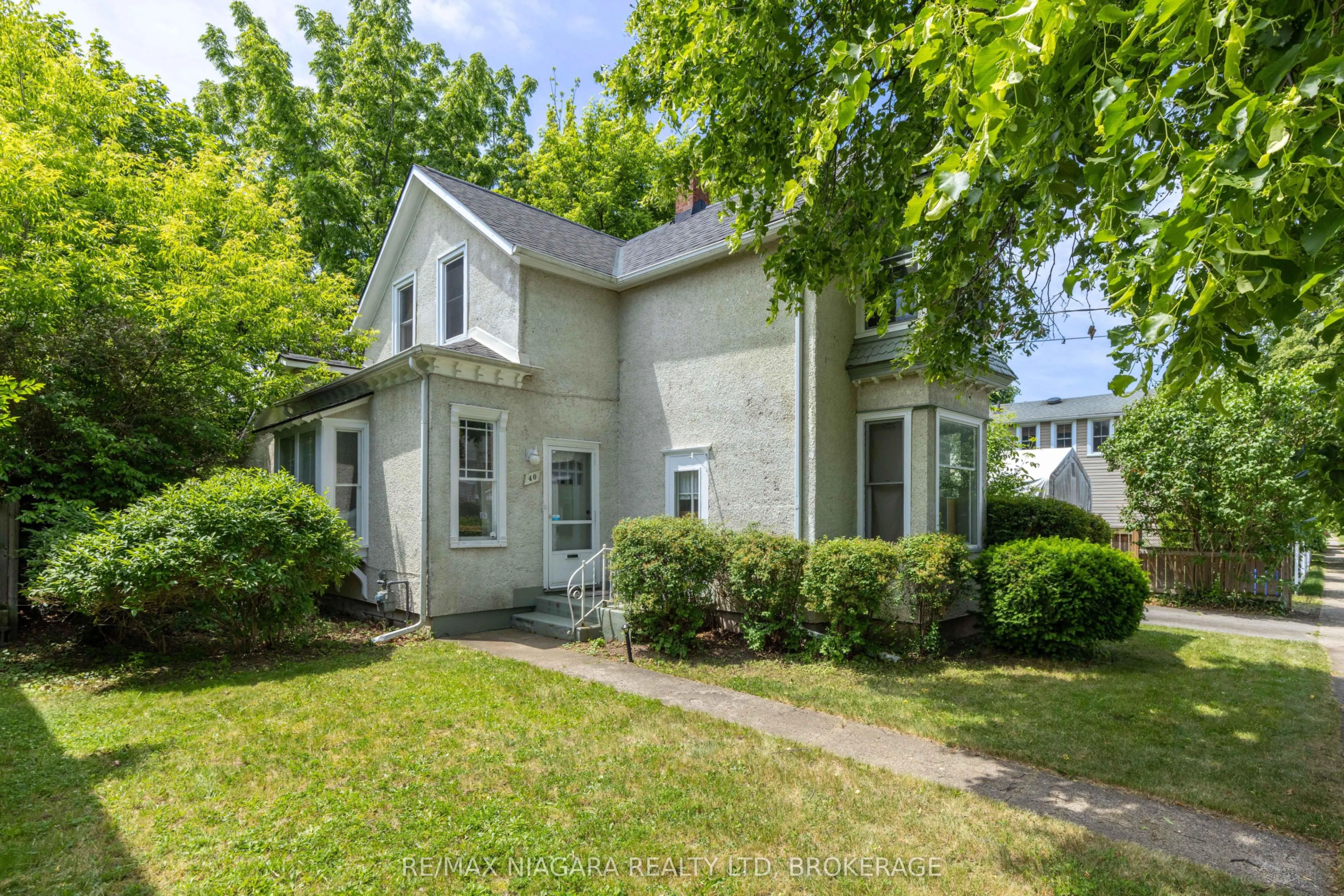 40 Dacotah Street