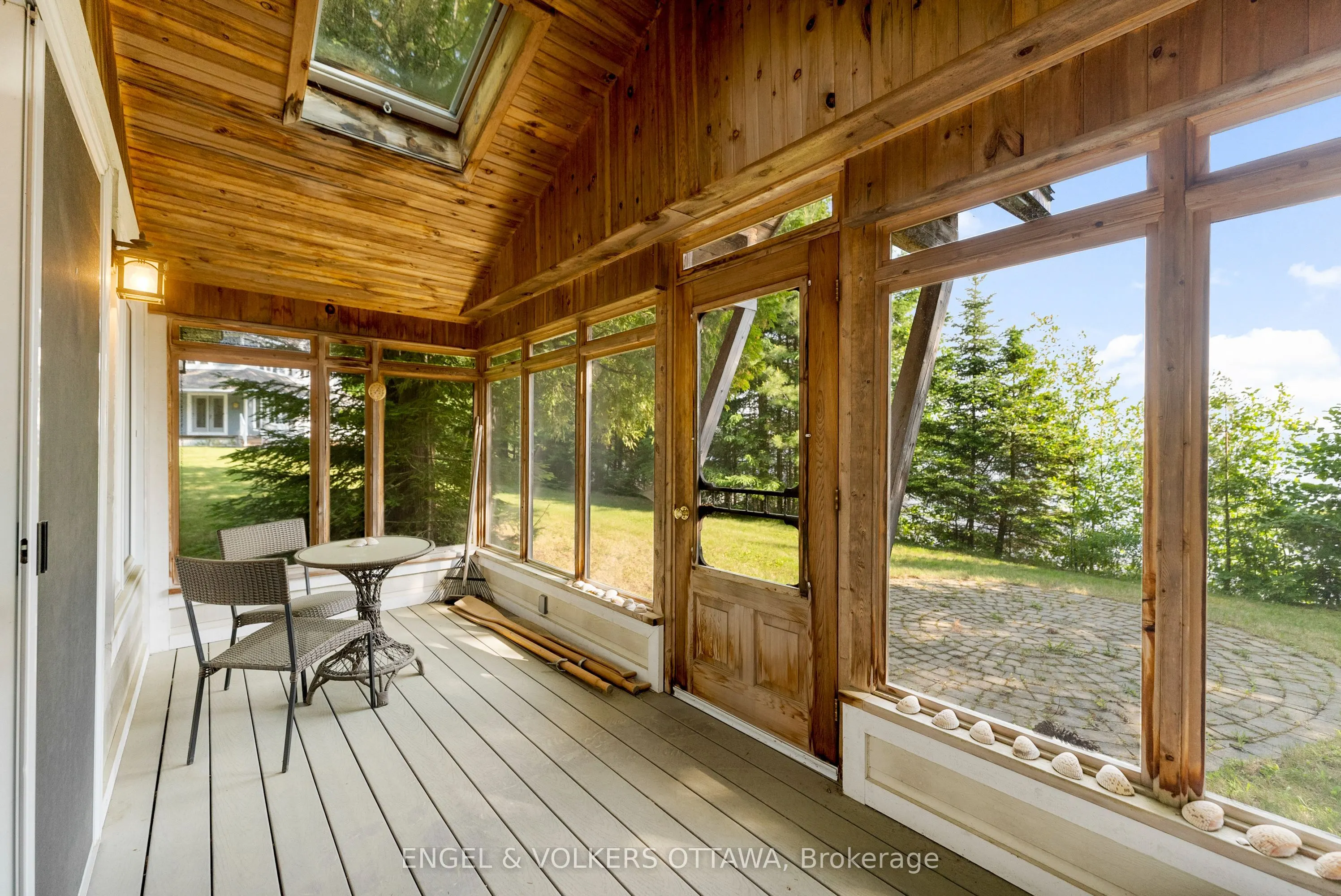 541 Morglan Lane