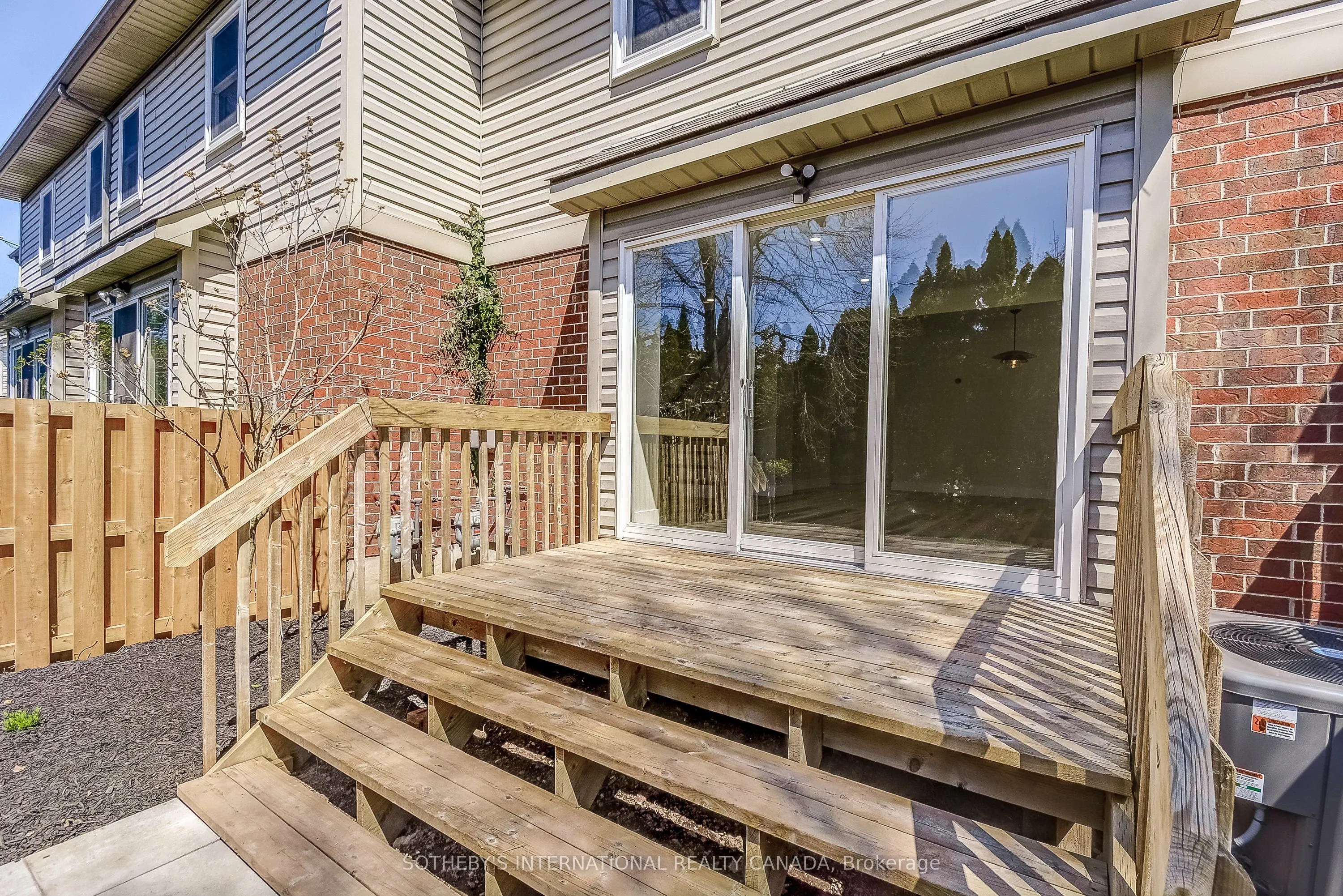 55 Kerman Avenue, #5