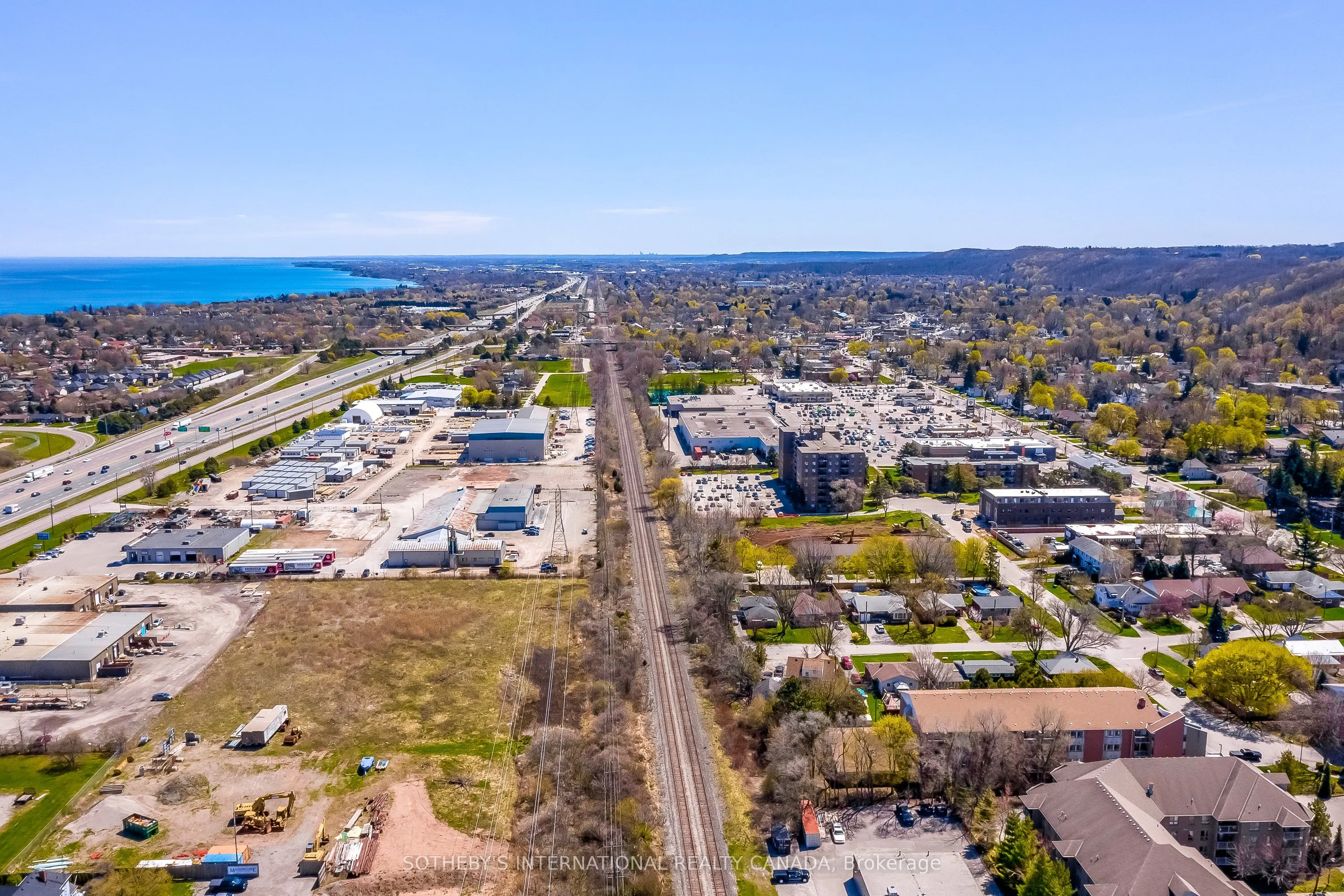 55 Kerman Avenue, #5