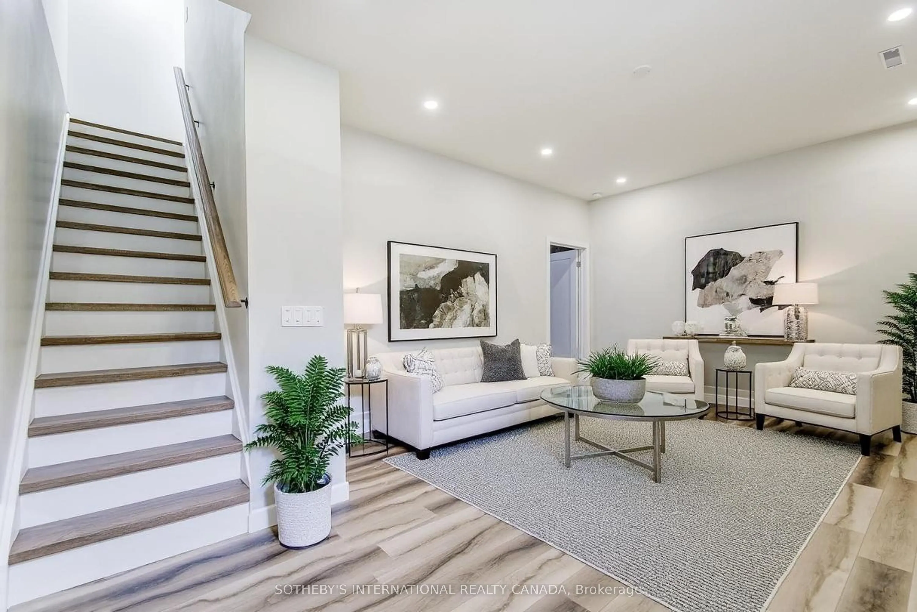 55 Kerman Avenue, #5