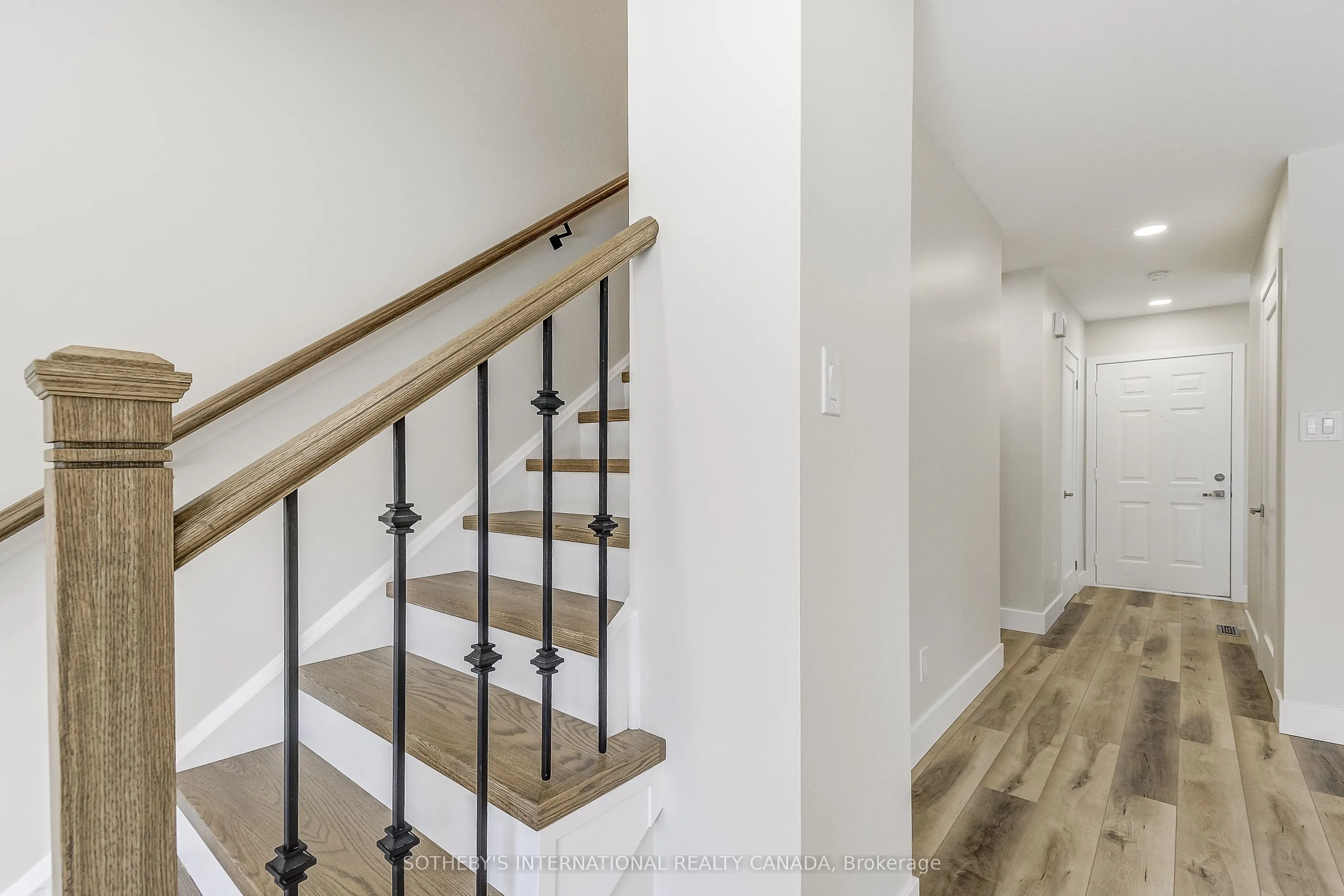 55 Kerman Avenue, #5