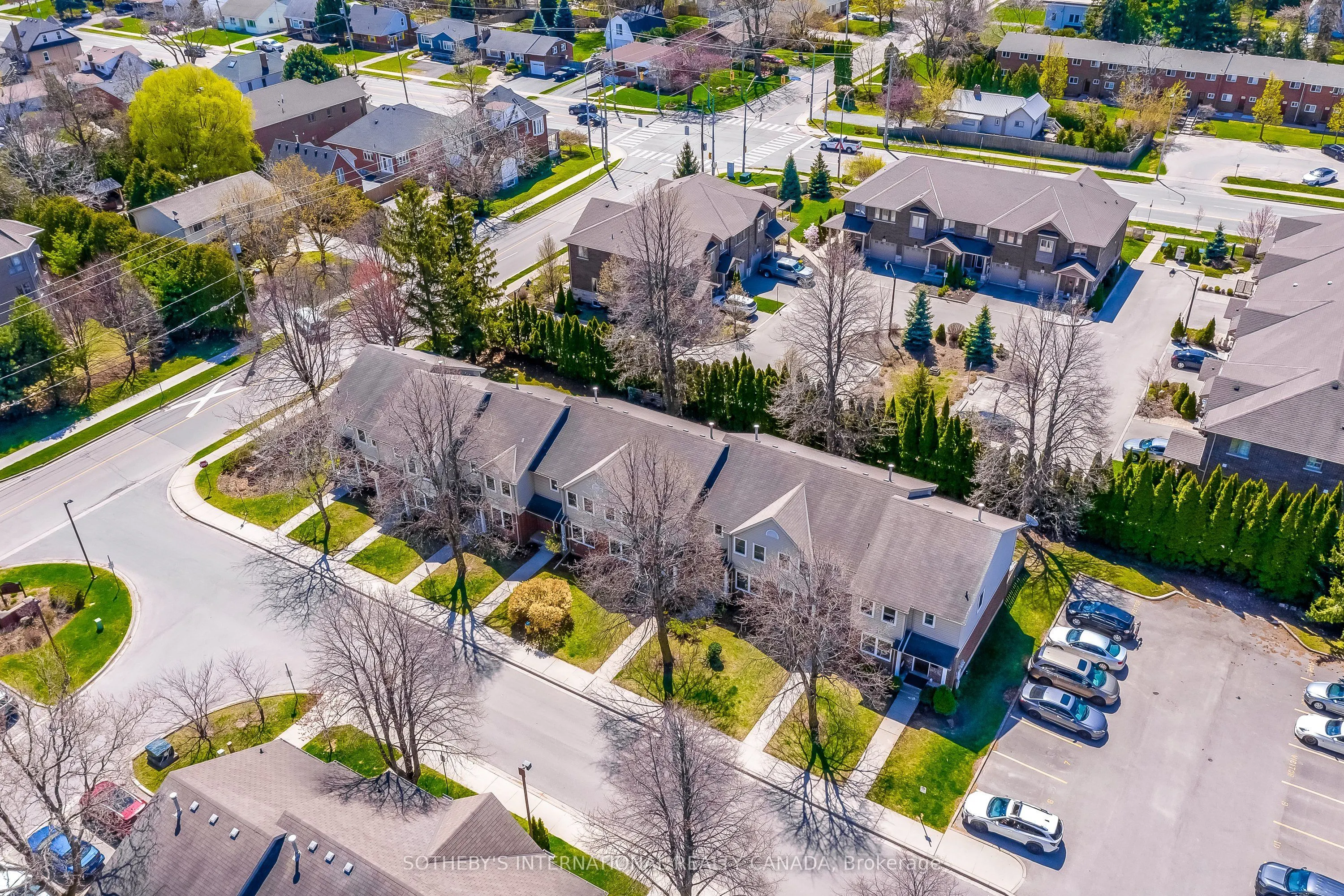55 Kerman Avenue, #5