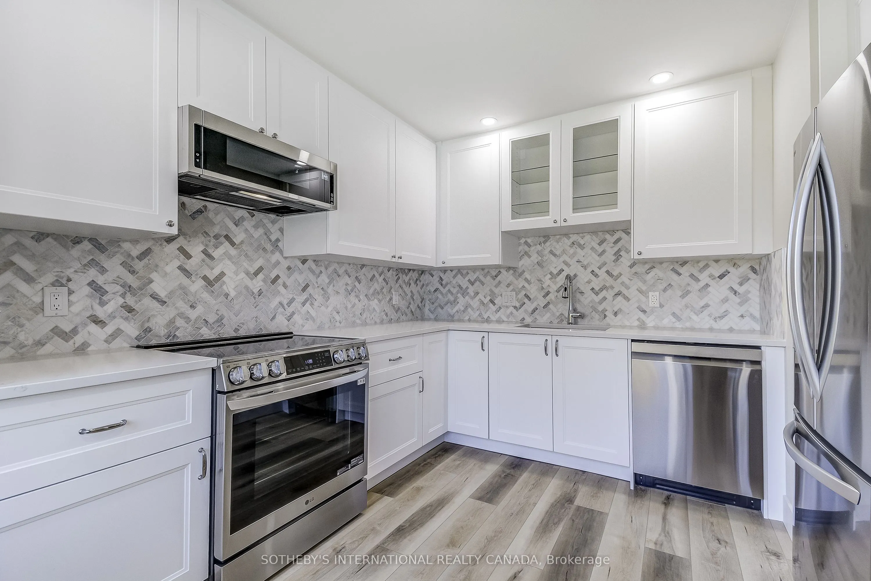55 Kerman Avenue, #5