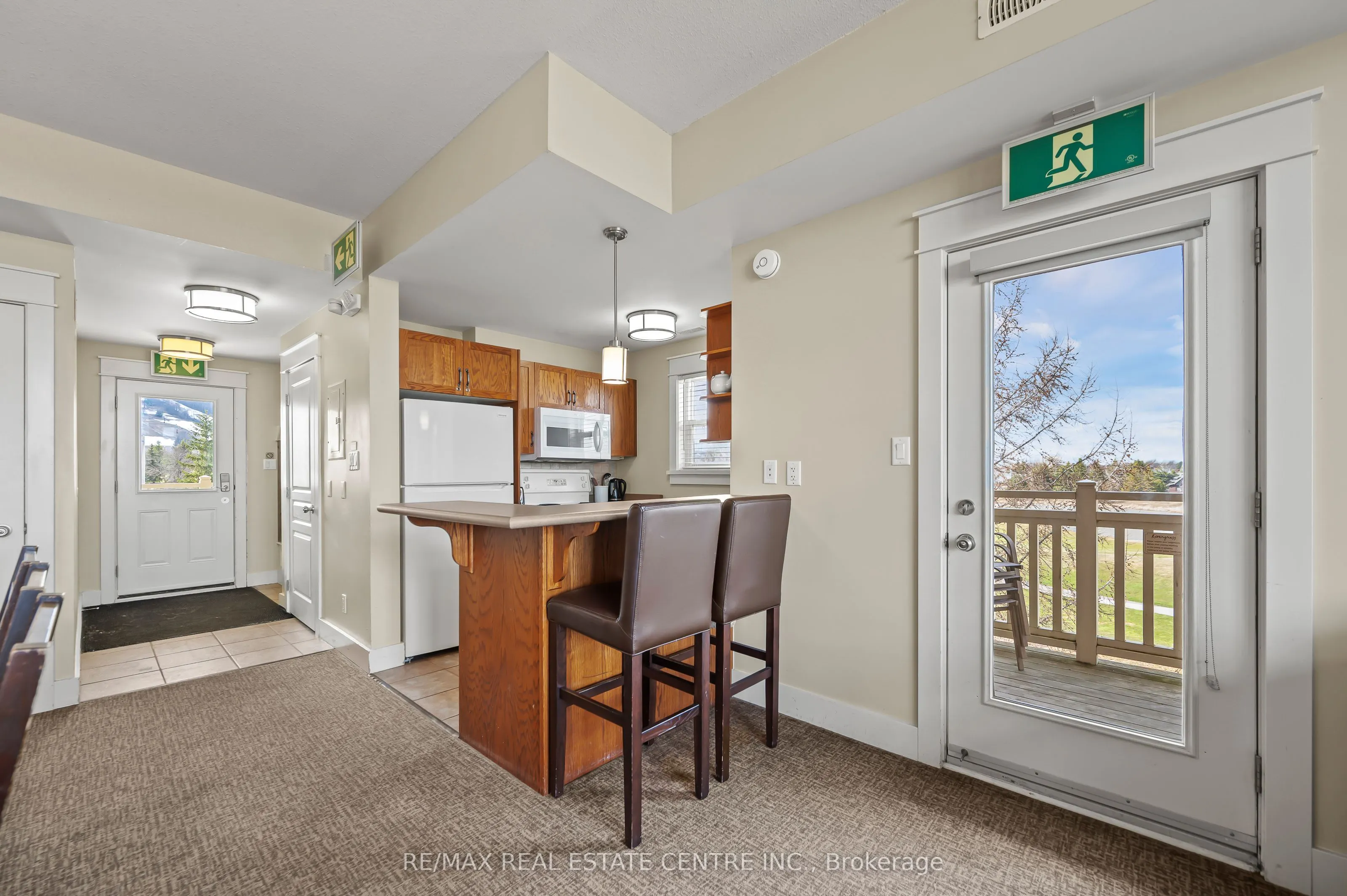 125 FAIRWAY Court, #228