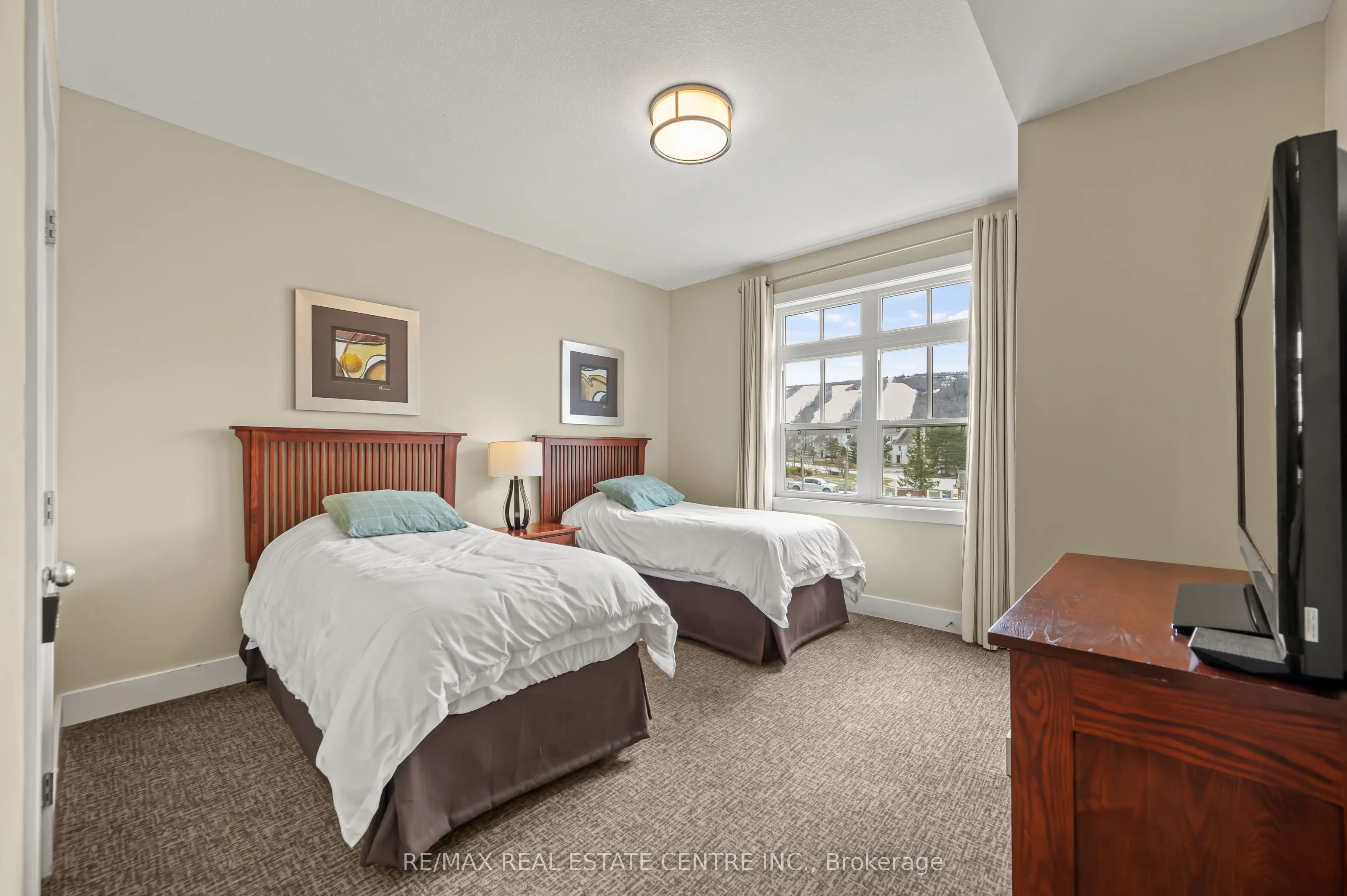 125 FAIRWAY Court, #228