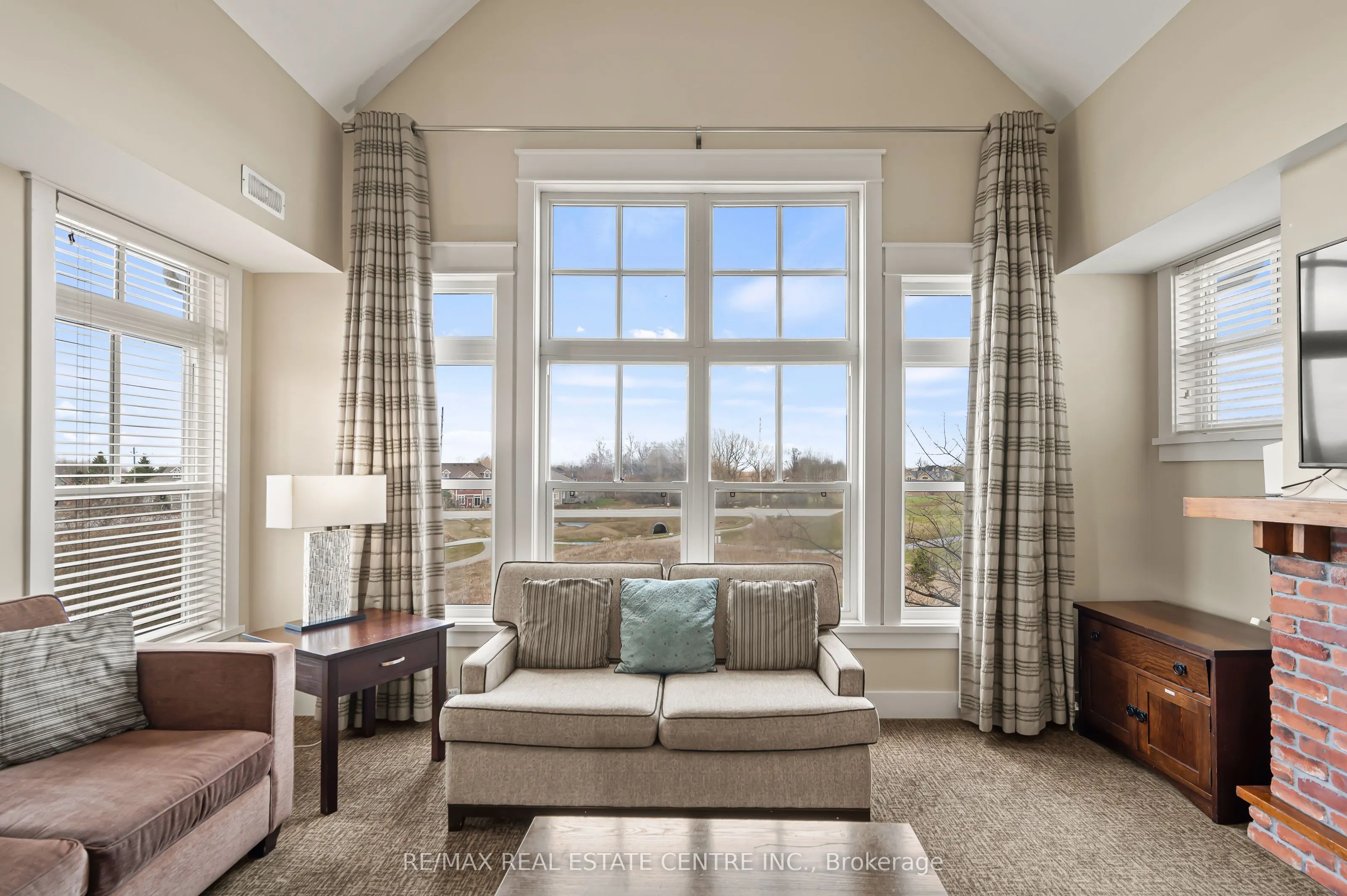 125 FAIRWAY Court, #228