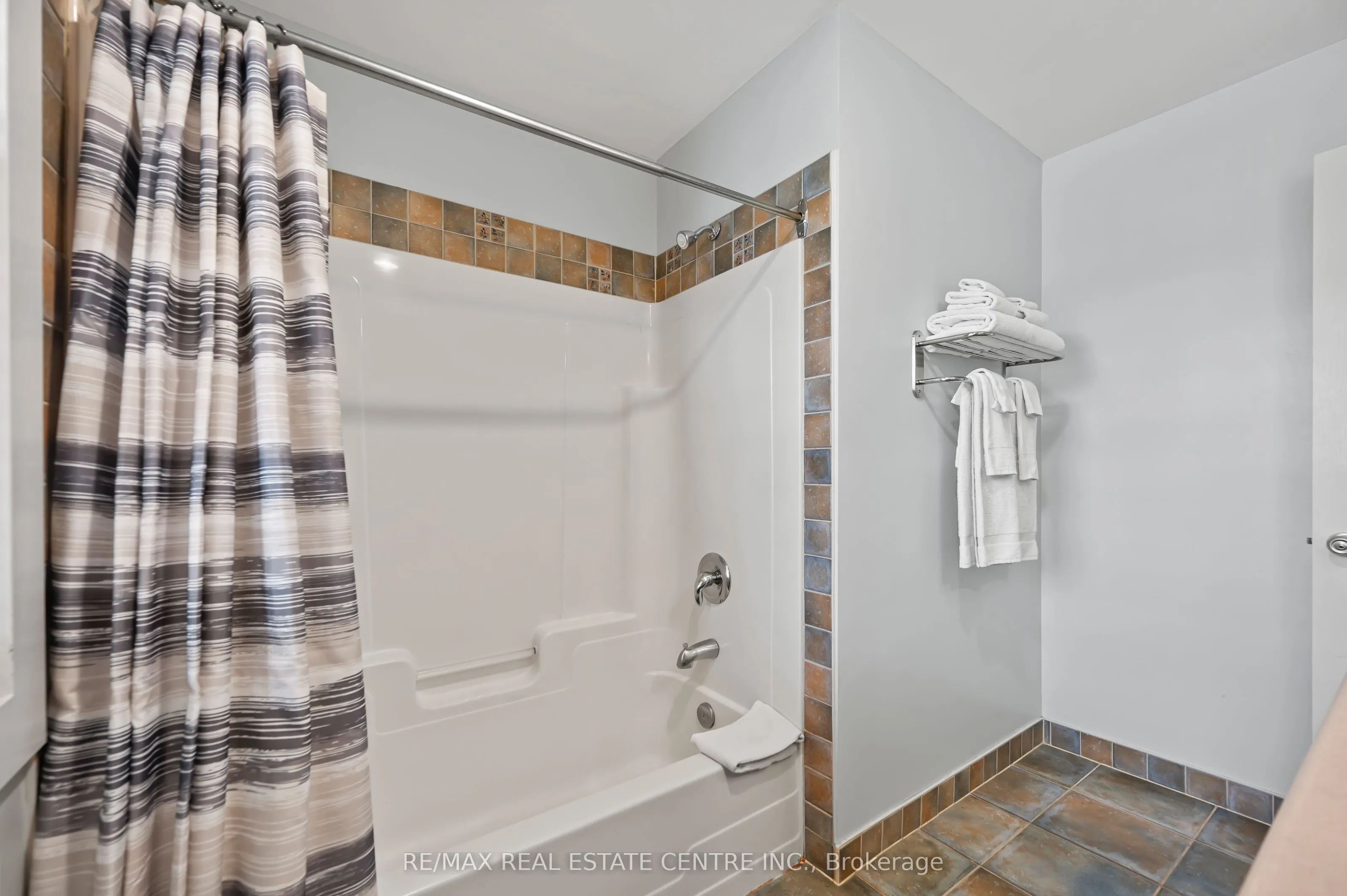 125 FAIRWAY Court, #228