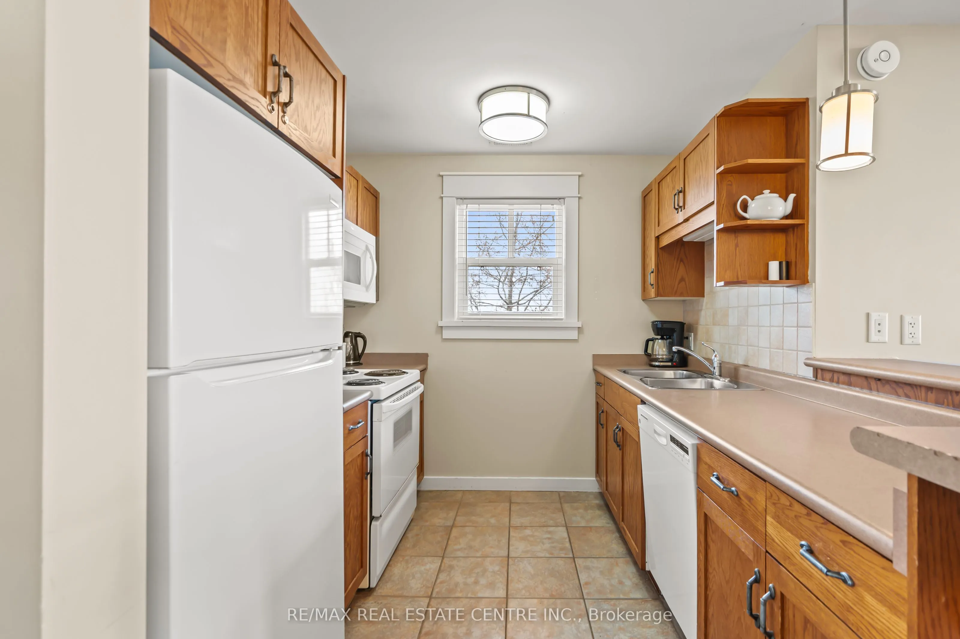 125 FAIRWAY Court, #228