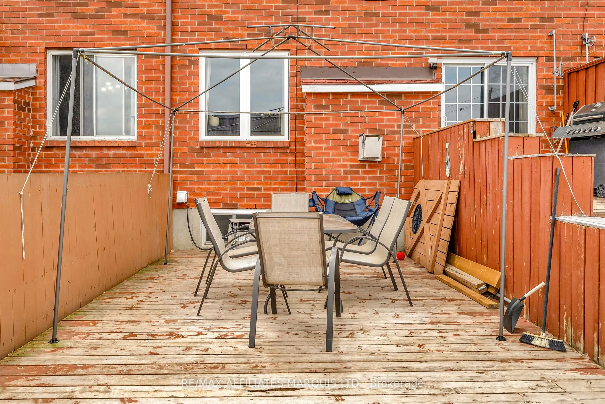 110 Heritage Pl Place