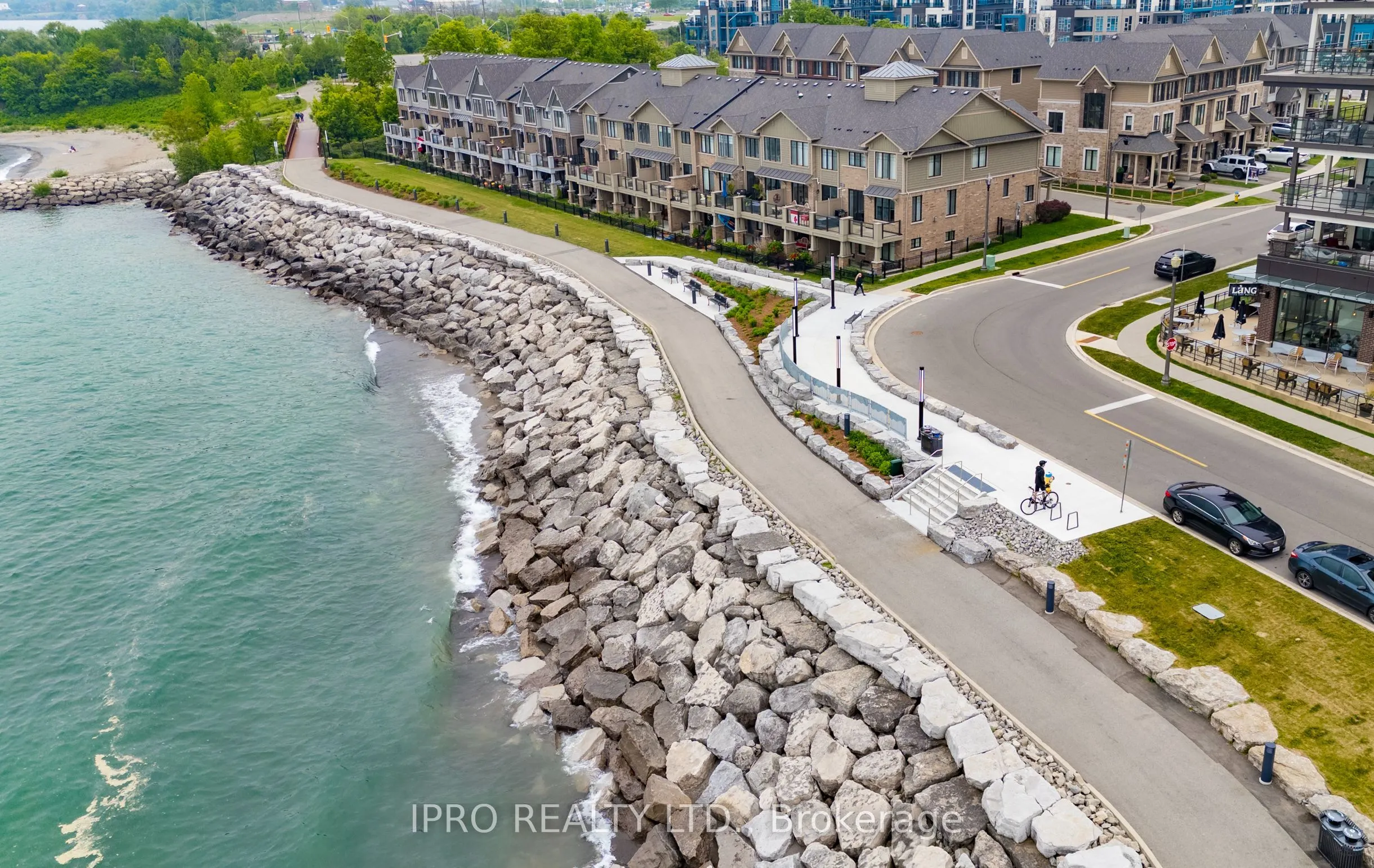550 North Service Road, #703