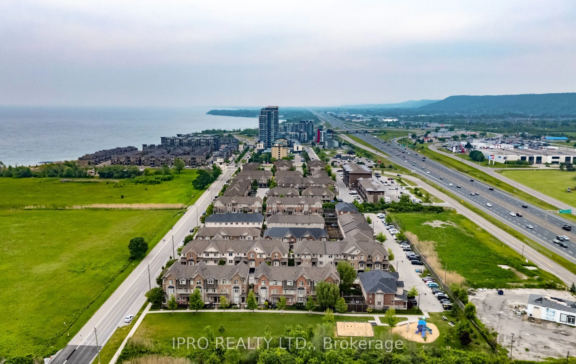 550 North Service Road, #703