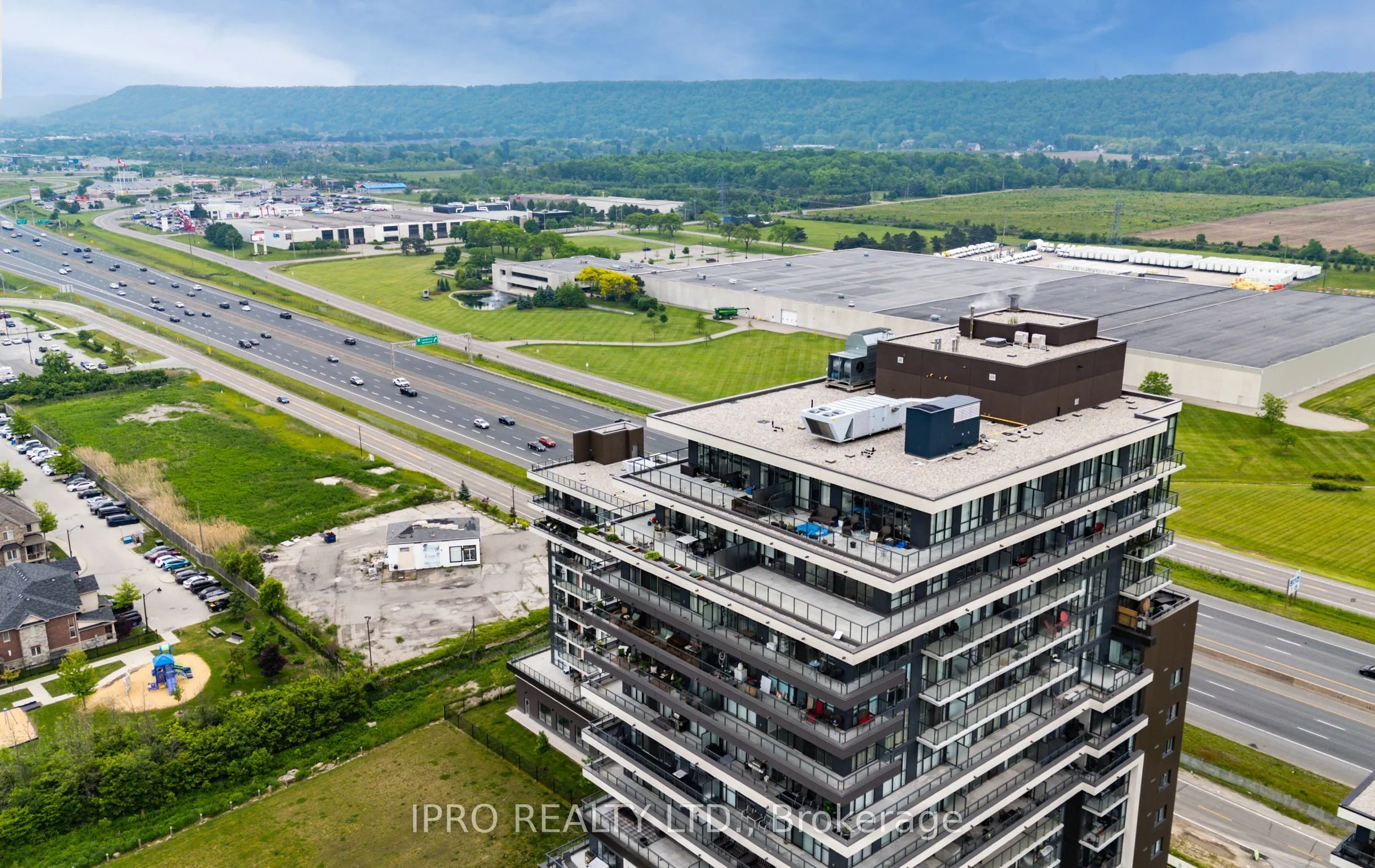 550 North Service Road, #703