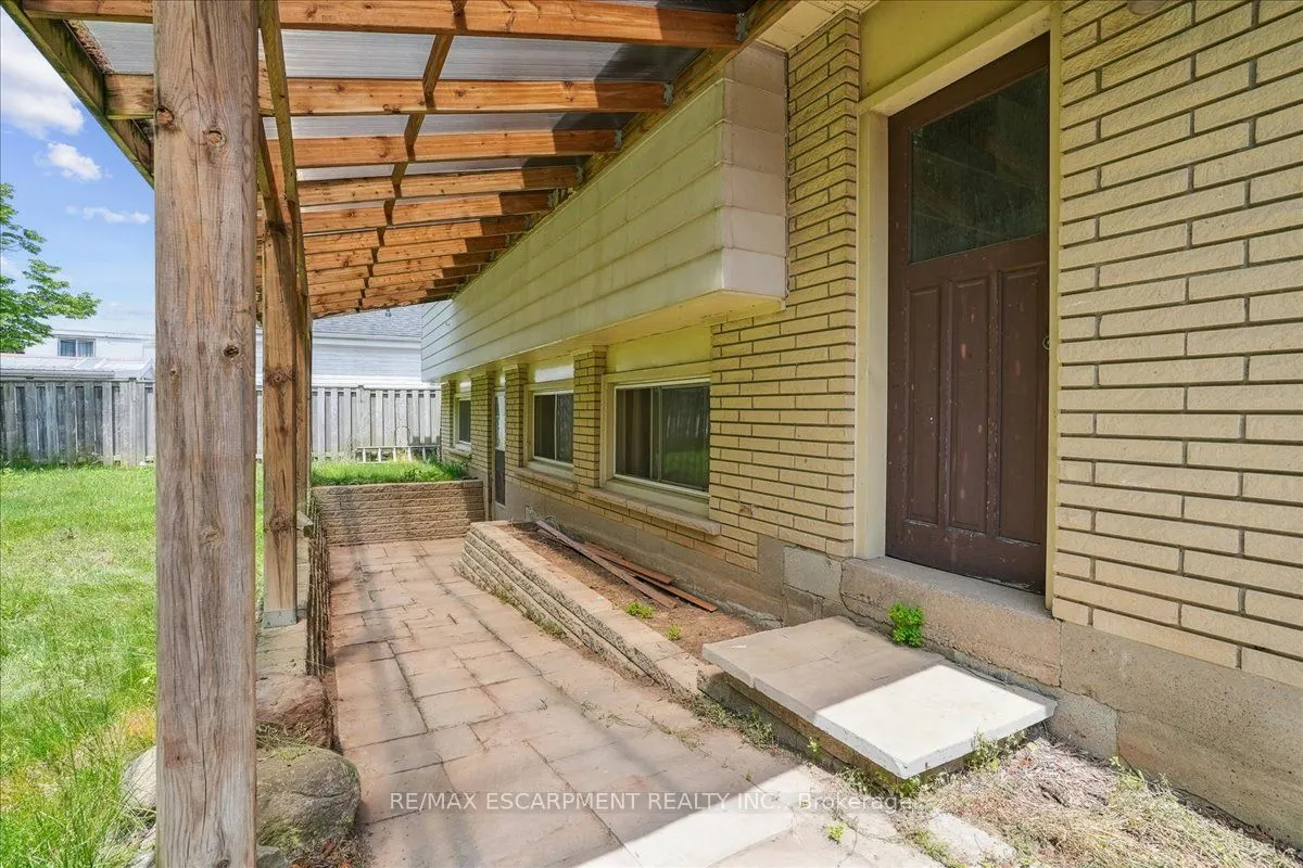 4498 Ontario Street
