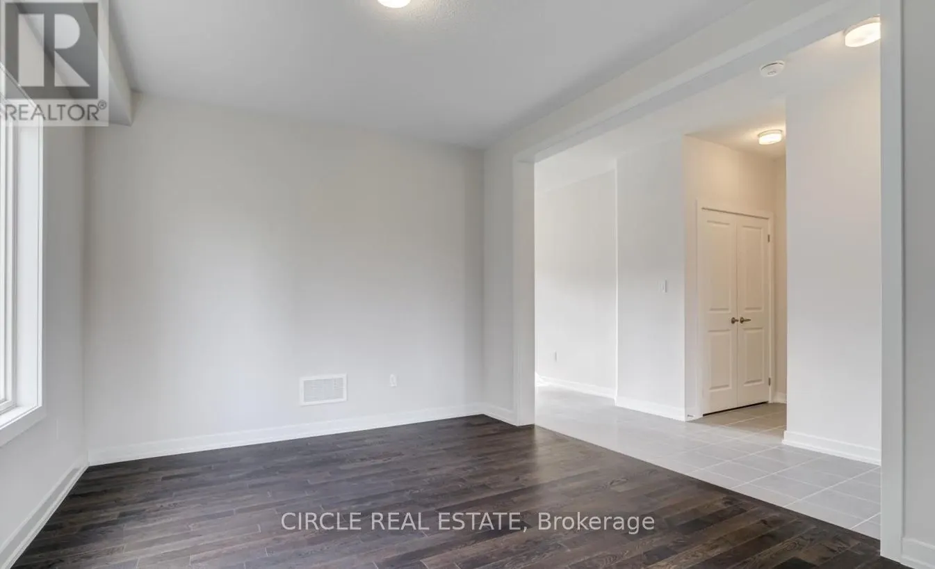 19 Tulip Crescent